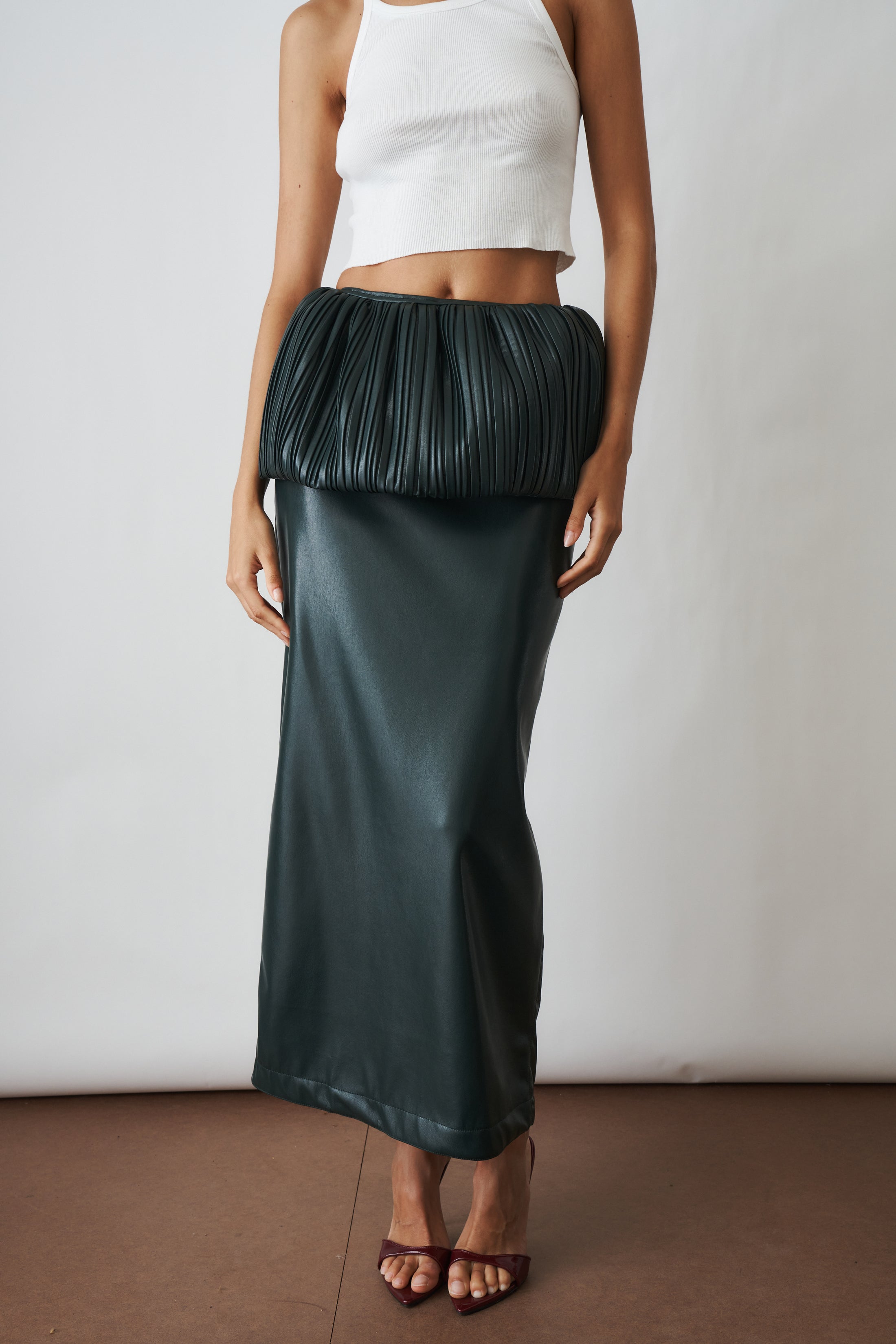 Pleated Balloon Skirt In Eco Leather Green