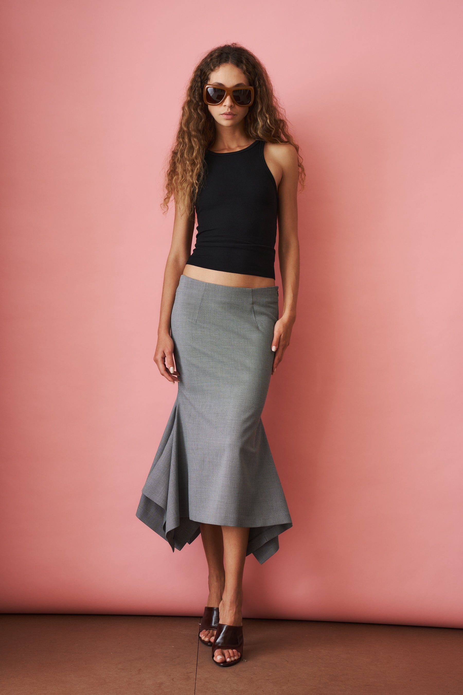 High Neck Fitted Tank Black - DÉSORDRE