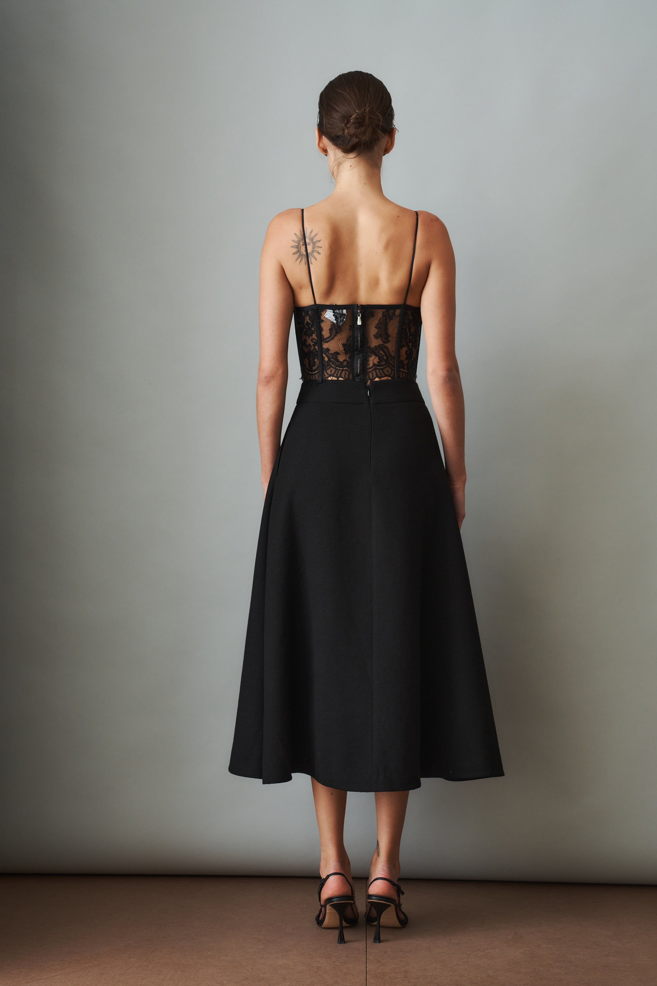 Natalia Tailored A Line Black Midi Skirt - DÉSORDRE
