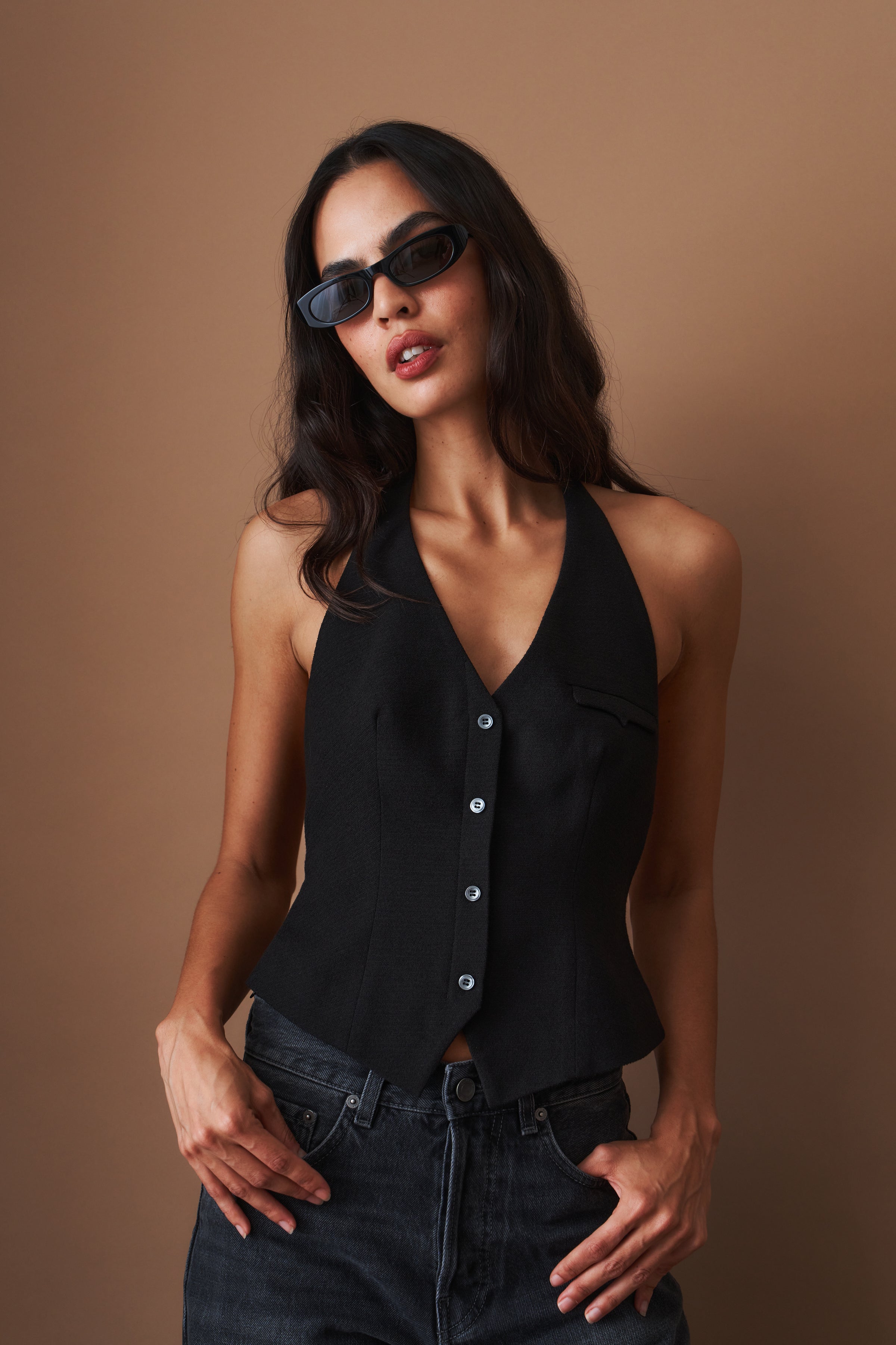 Amara Tailored Halter Top Black - DÉSORDRE