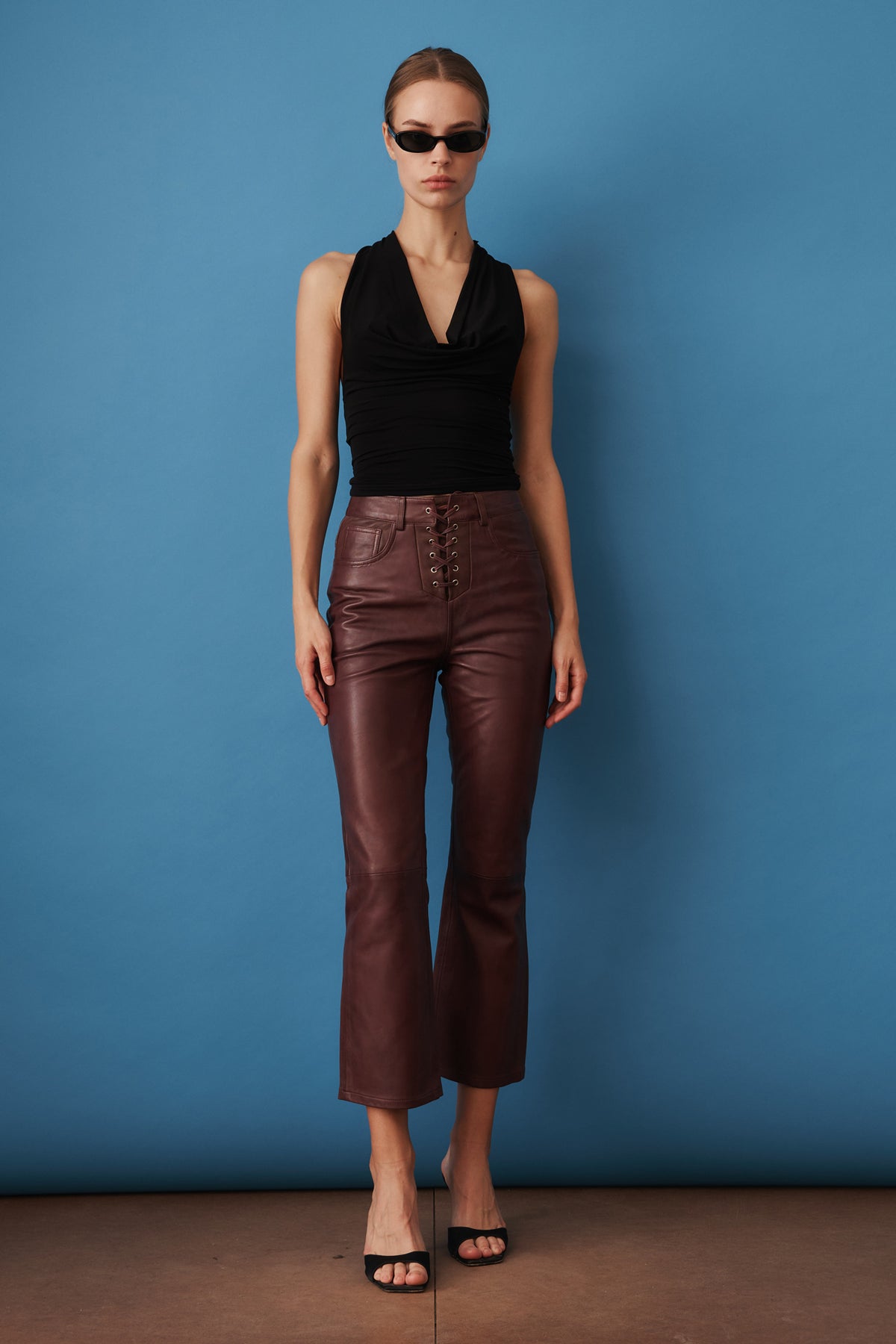 Flared Leather Capri Pants Mahogany - DÉSORDRE