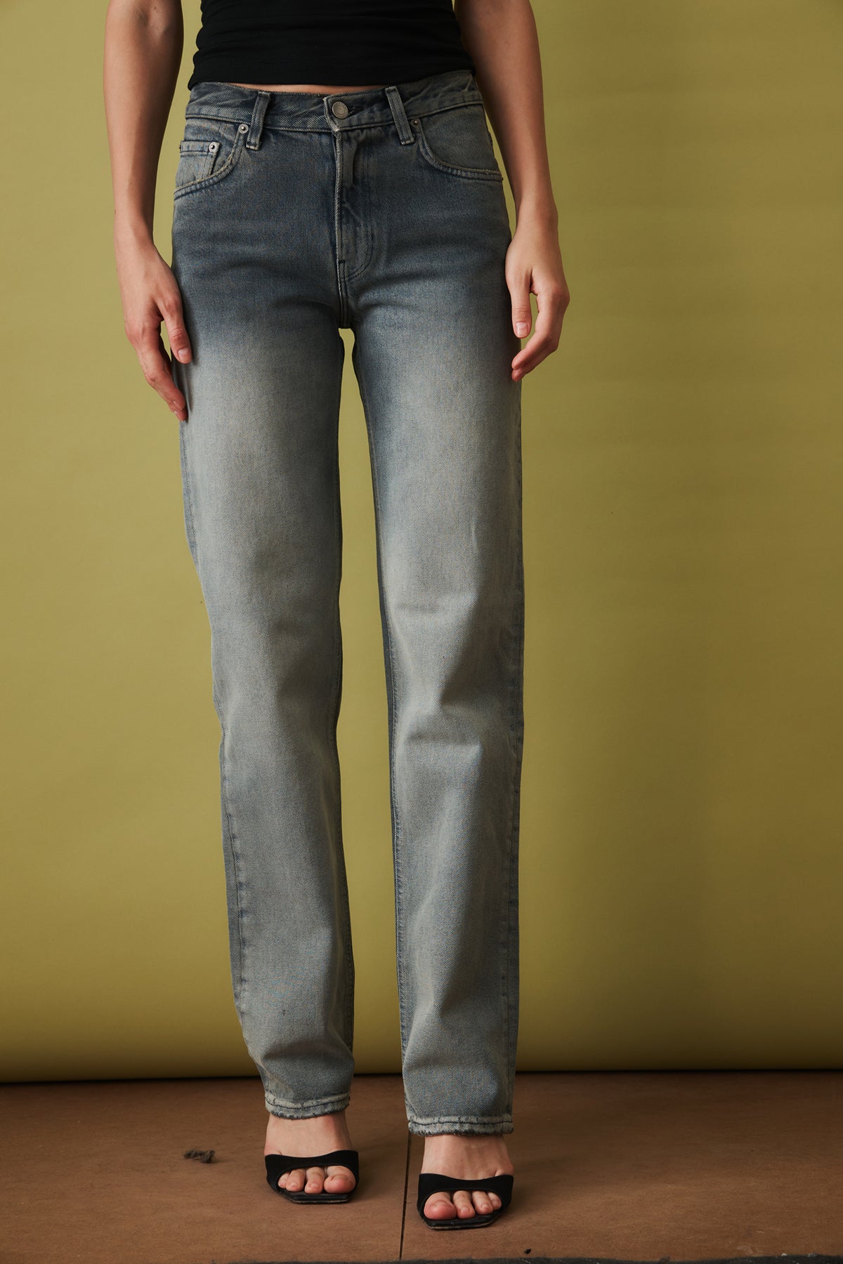 Lisa Smoke Black Jean
