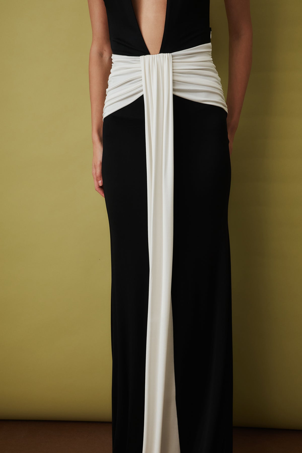 Siwa Maxi Dress in Raven - DÉSORDRE