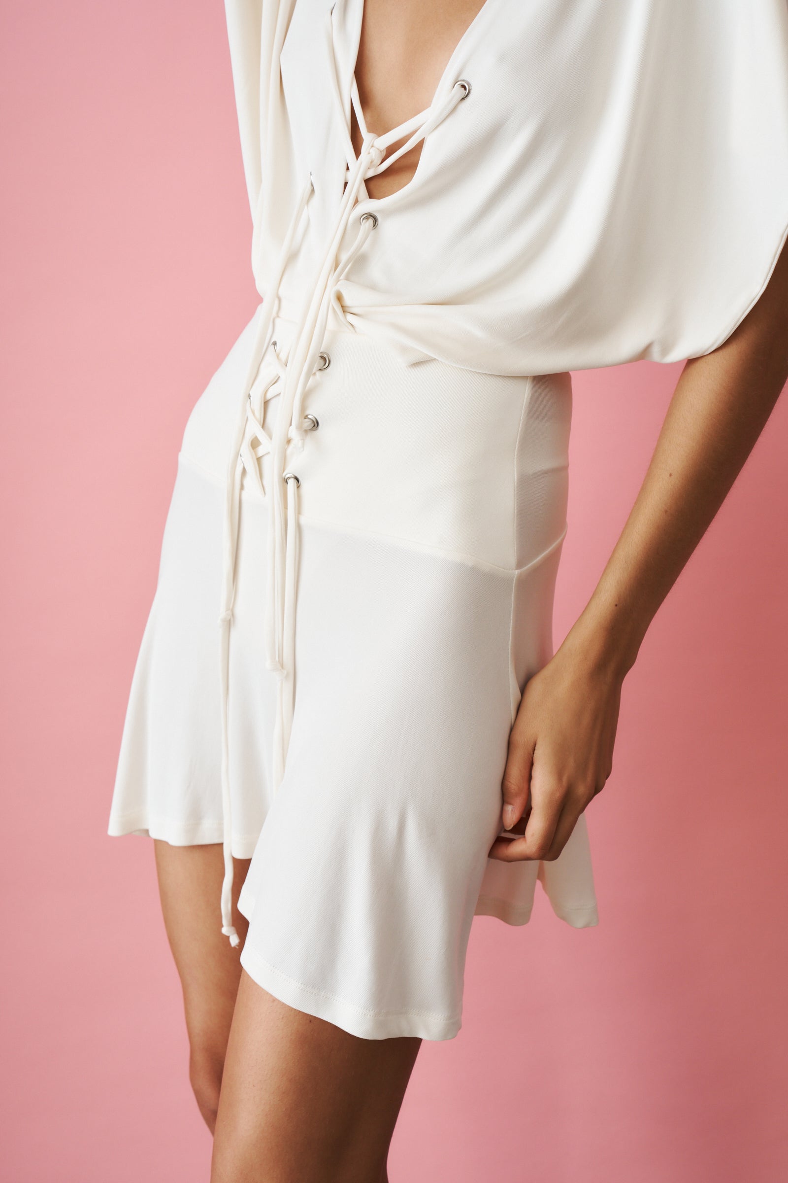 Lotu Dress White - DÉSORDRE