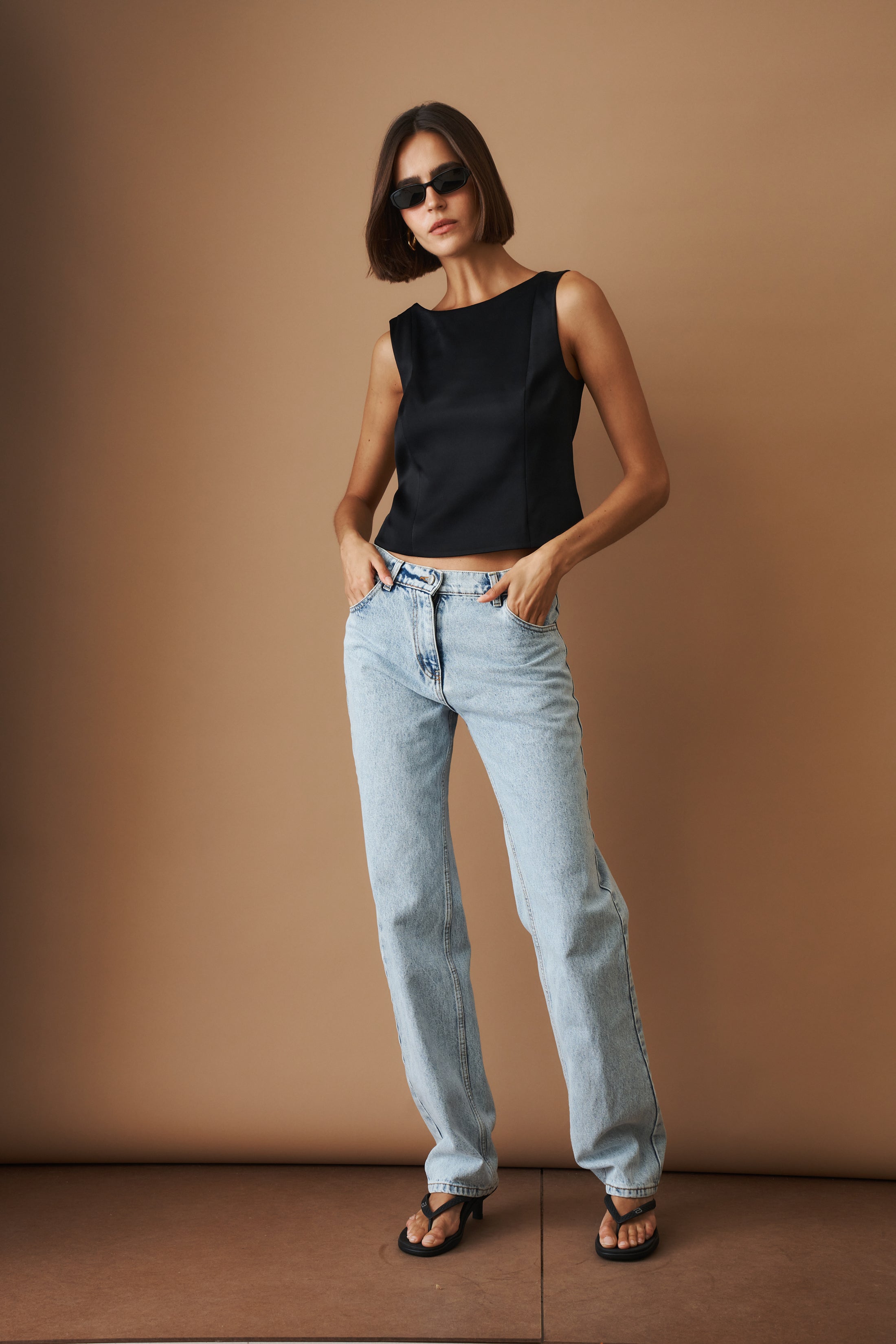 DÉSORDRE Hargrave Top, stylish women's top in soft fabric with a relaxed fit, featuring a round neckline and long sleeves.