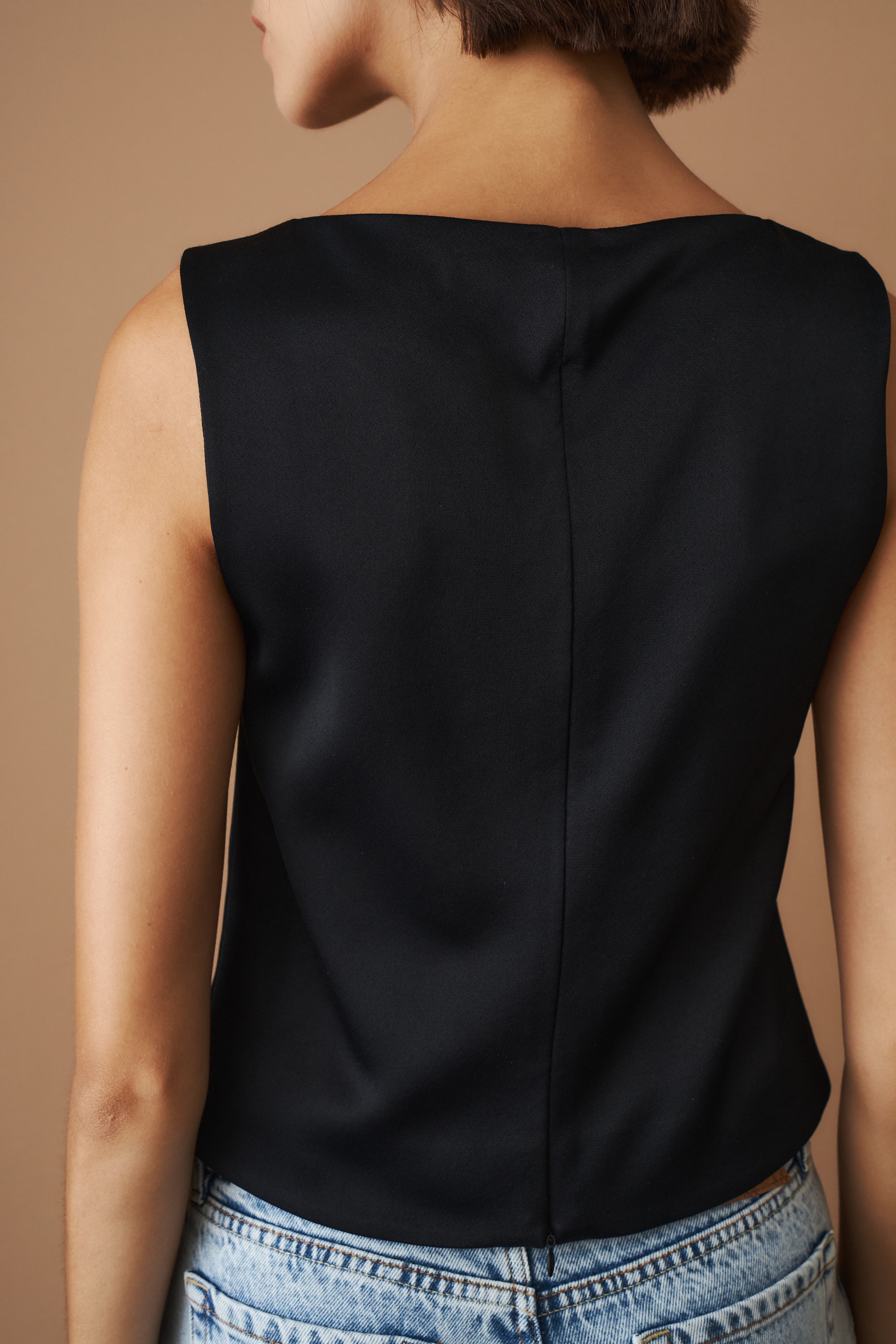 DÉSORDRE Hargrave Top in soft fabric, featuring a stylish neckline and relaxed fit, perfect for casual wear.