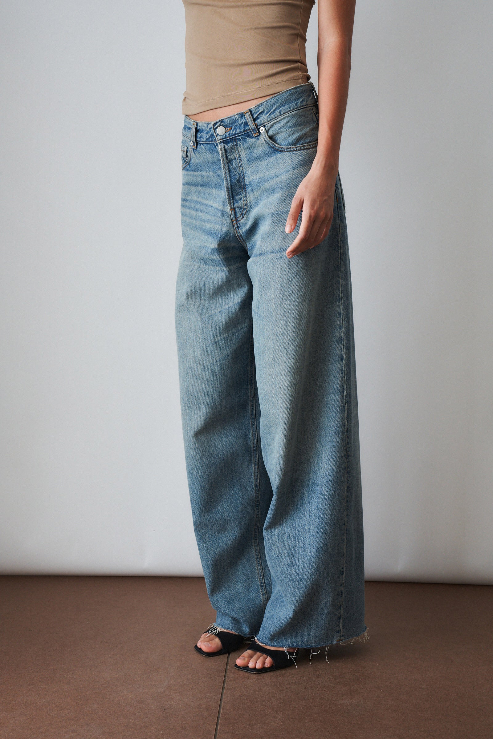 Bethany Ionic Blue - DÉSORDRE