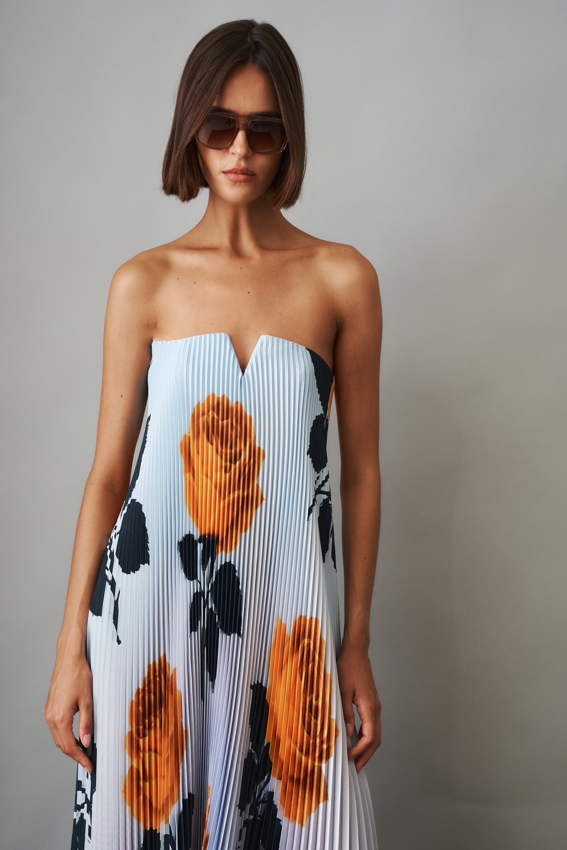 Black Tie Digital Rose Gown - DÉSORDRE