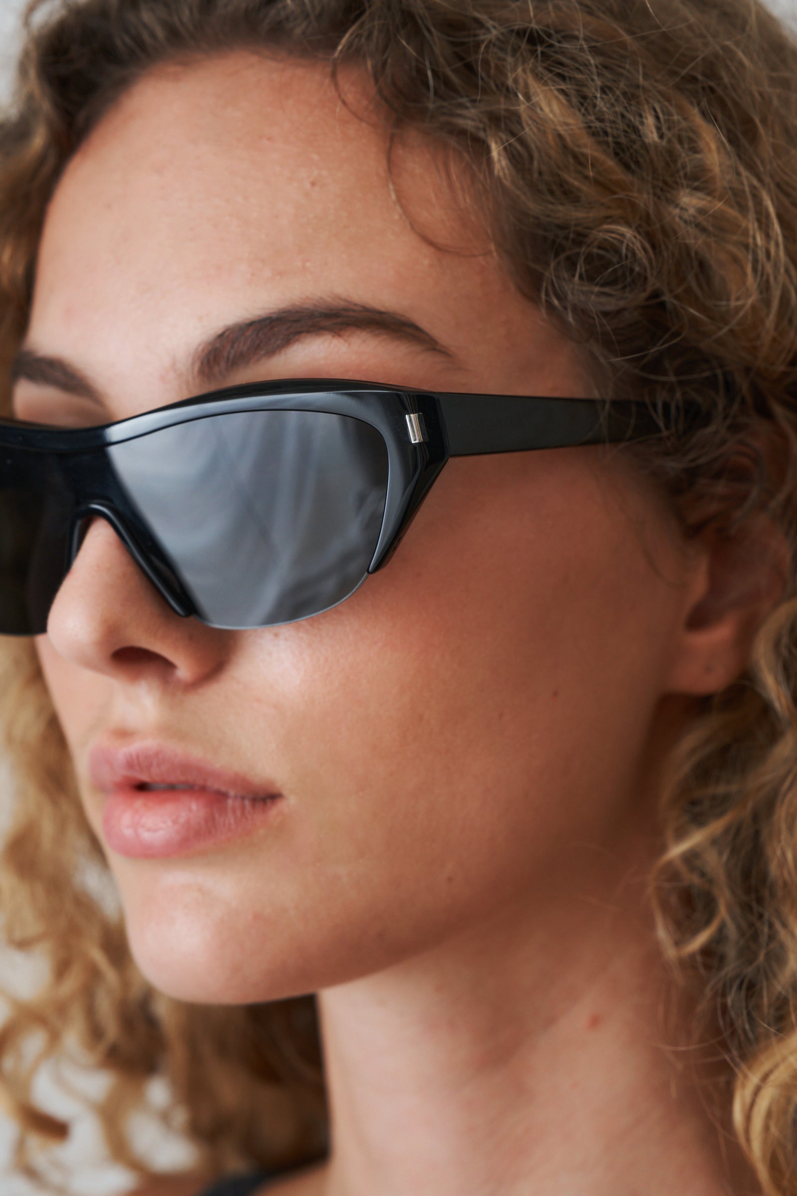 Mask Sunglasses - DÉSORDRE