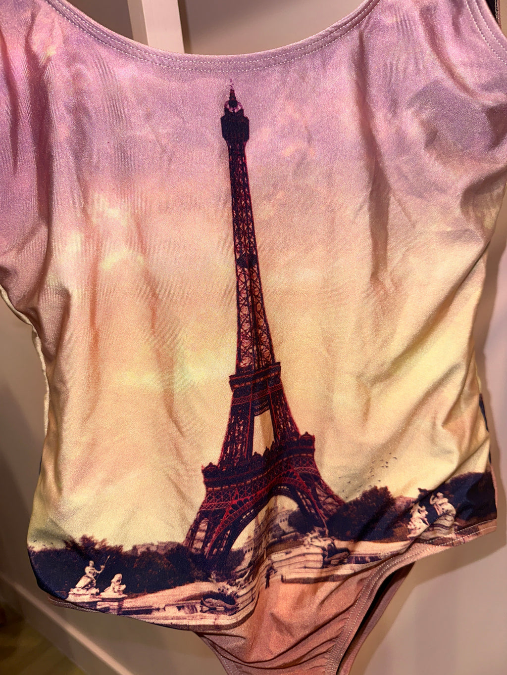 Eiffel Tower One Piece