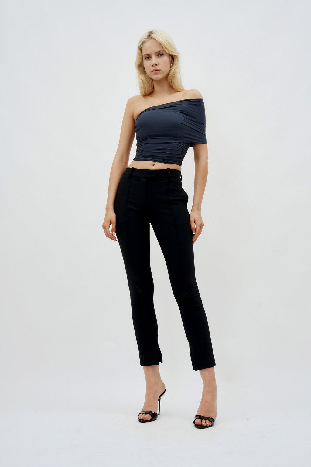 Sleeveless Ruched Crop Anthracite Top