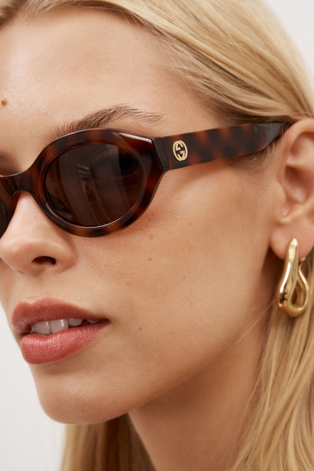 Minimal Almond Havana Sunglasses