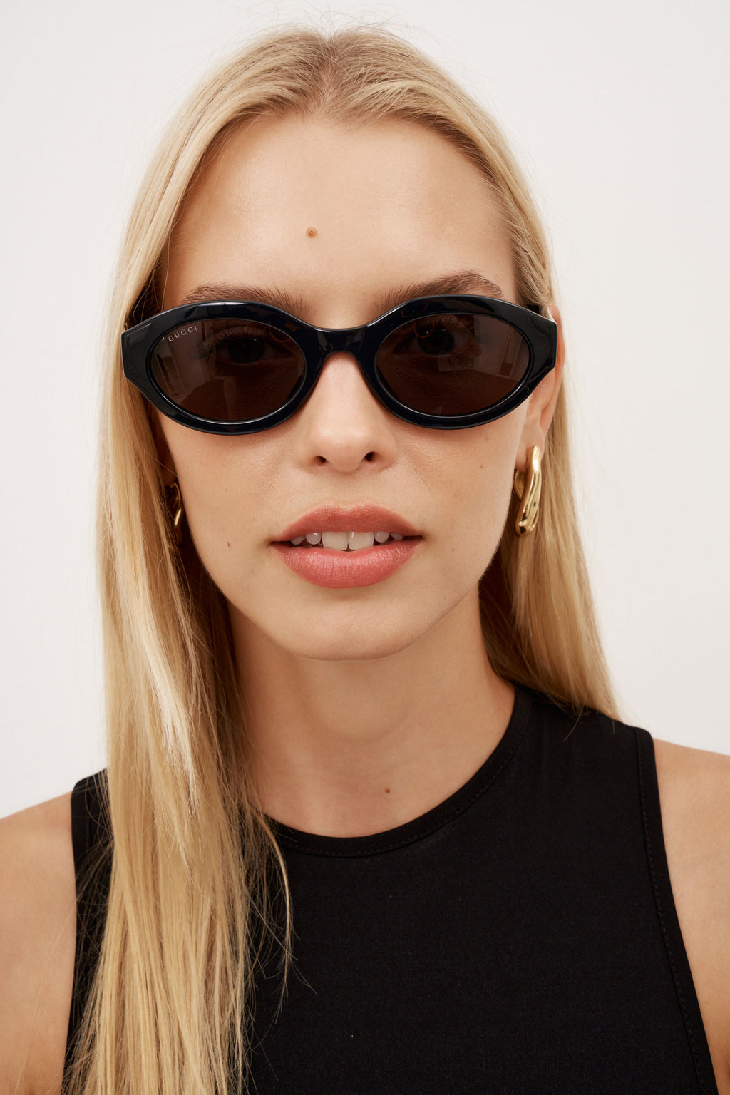 Minimal Almond Black Sunglasses