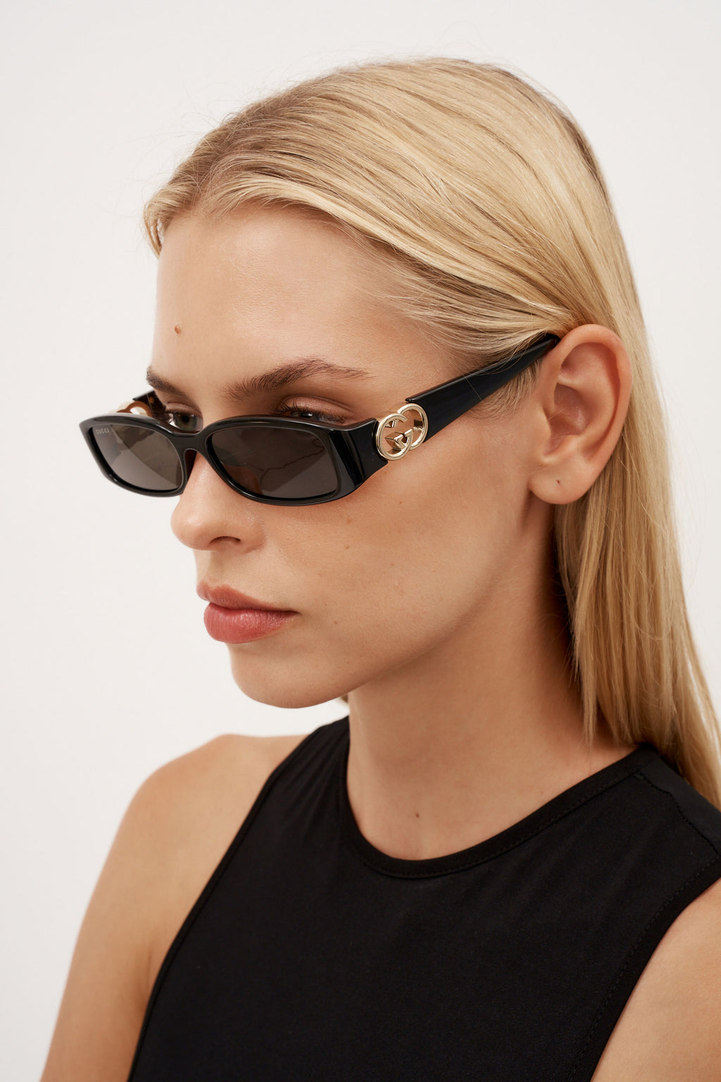 90's Narrow Black Sunglasses