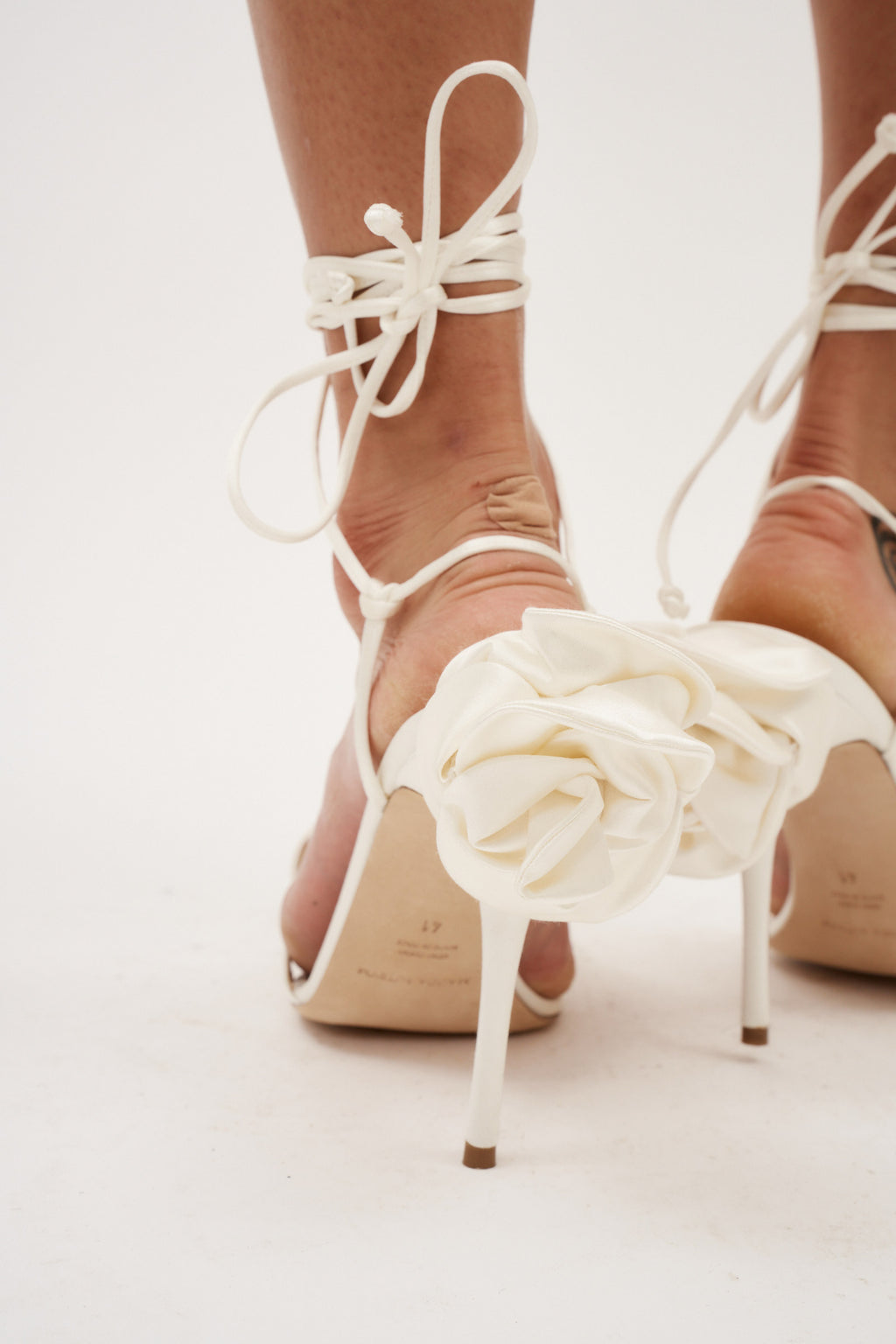 Double Flower Ivory Heel Sandals