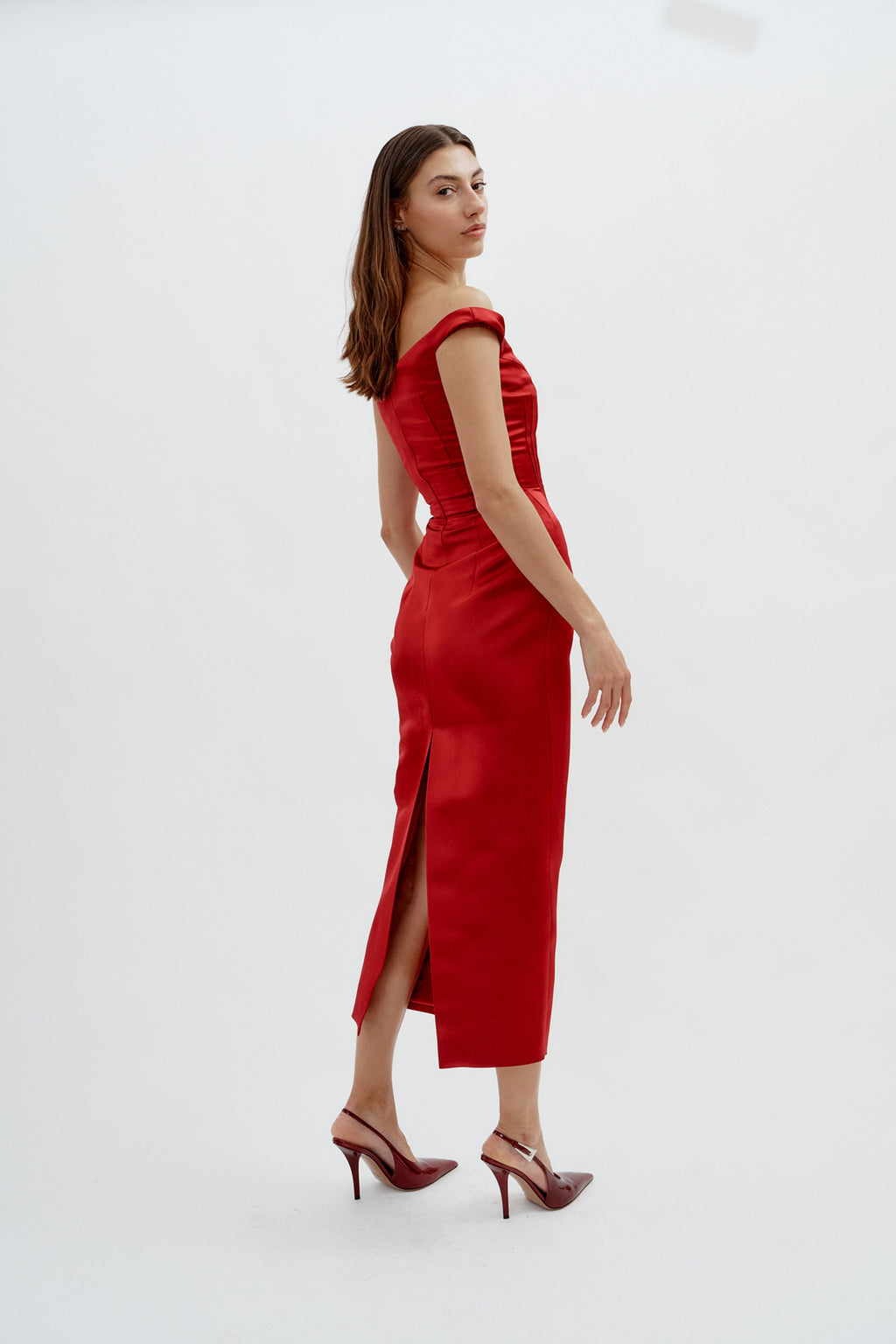 Off Shoulder Hip Pad Midi Bordeaux Dress
