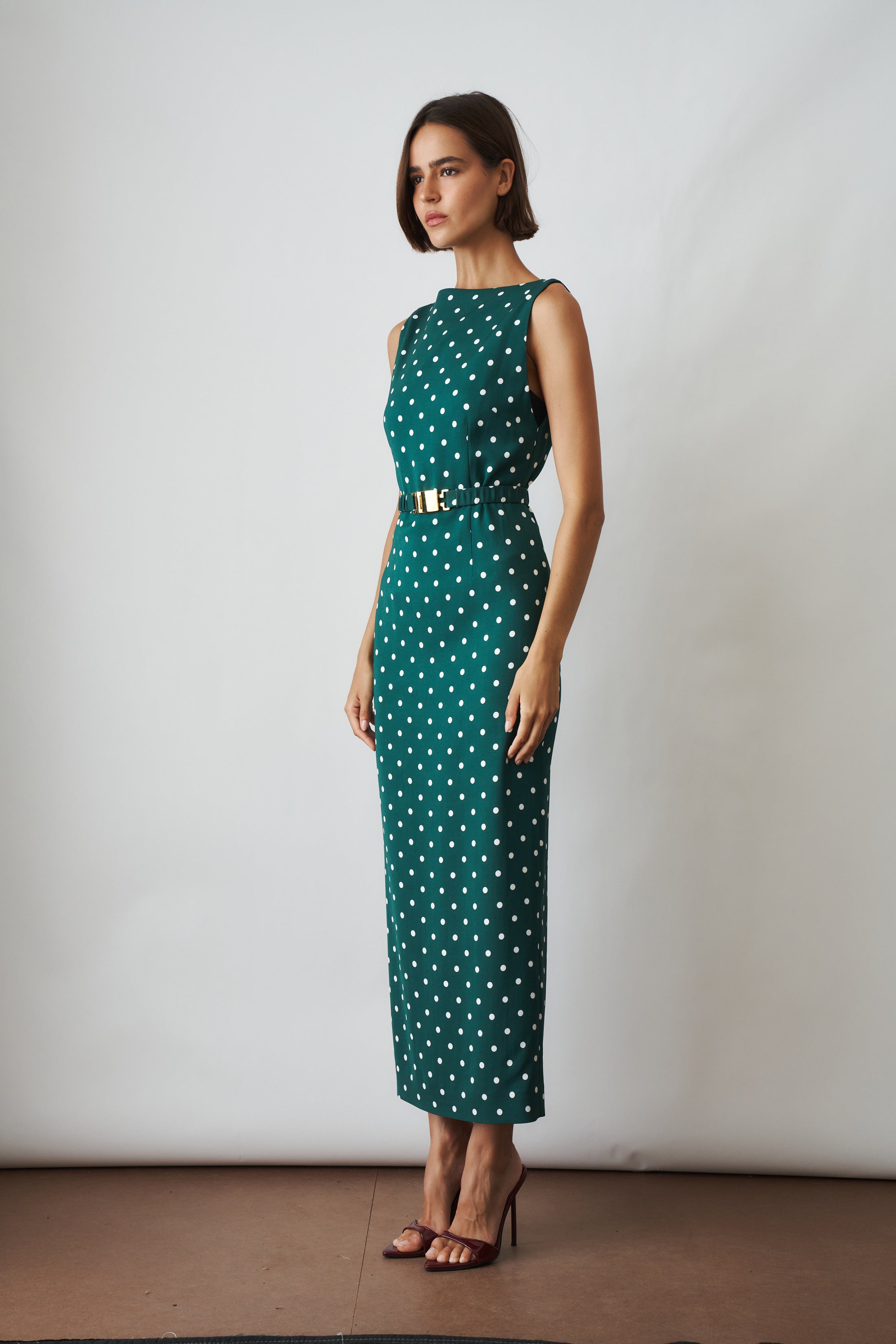 Long Dress with Straight Neckline in Green
