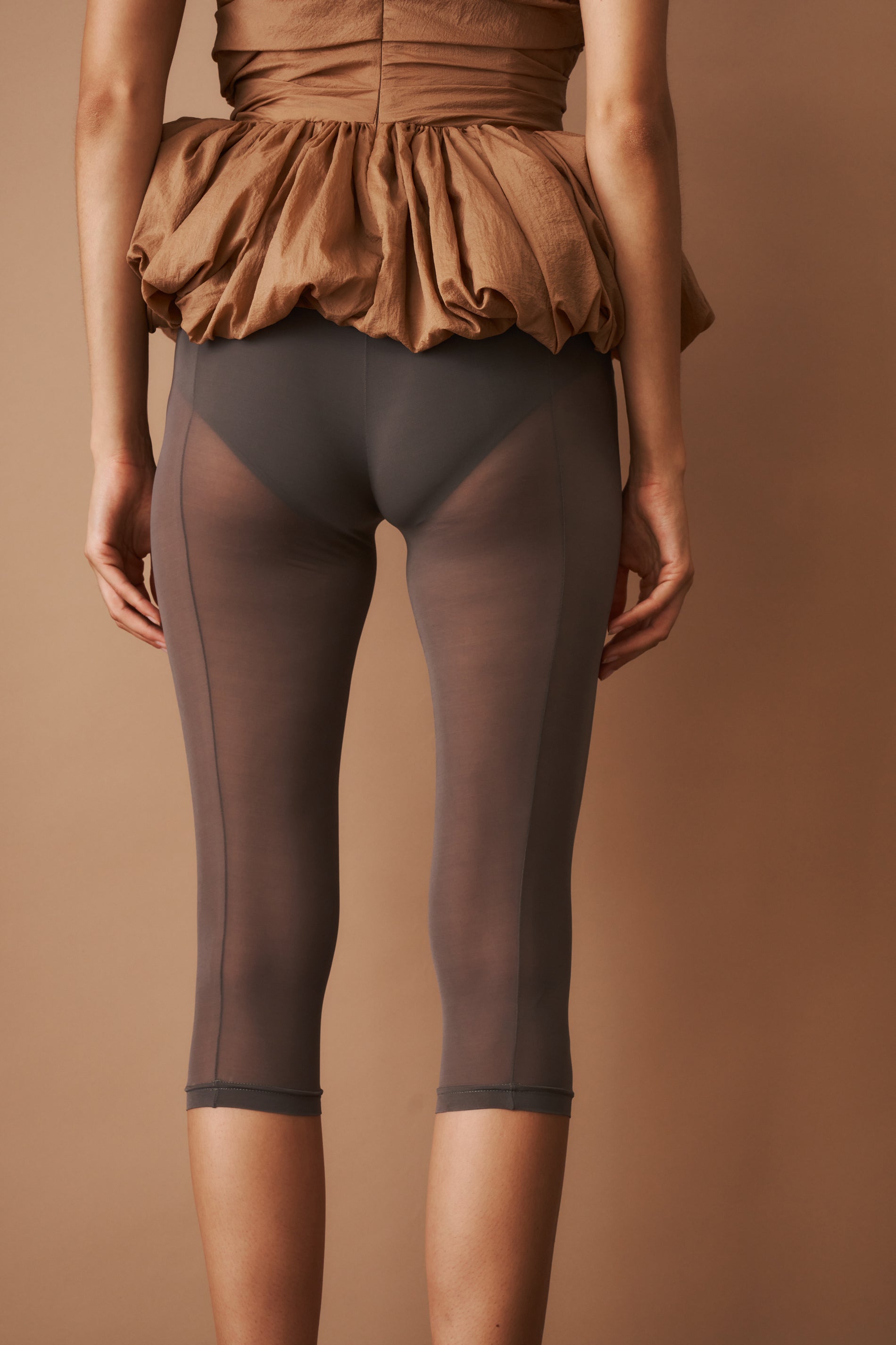 Low Rise Capri Pants in Light Brown