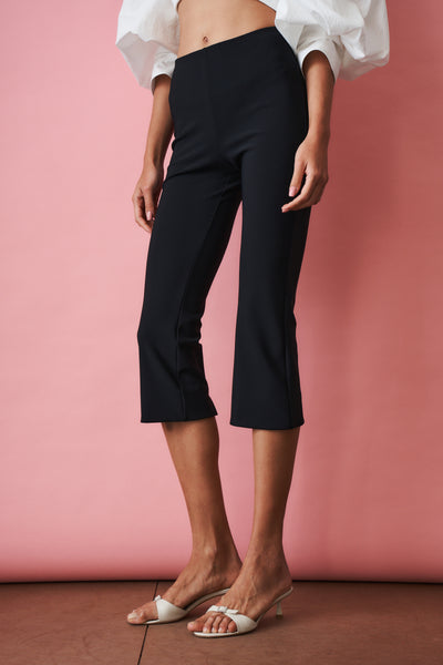 Basic Capri Knit Pant