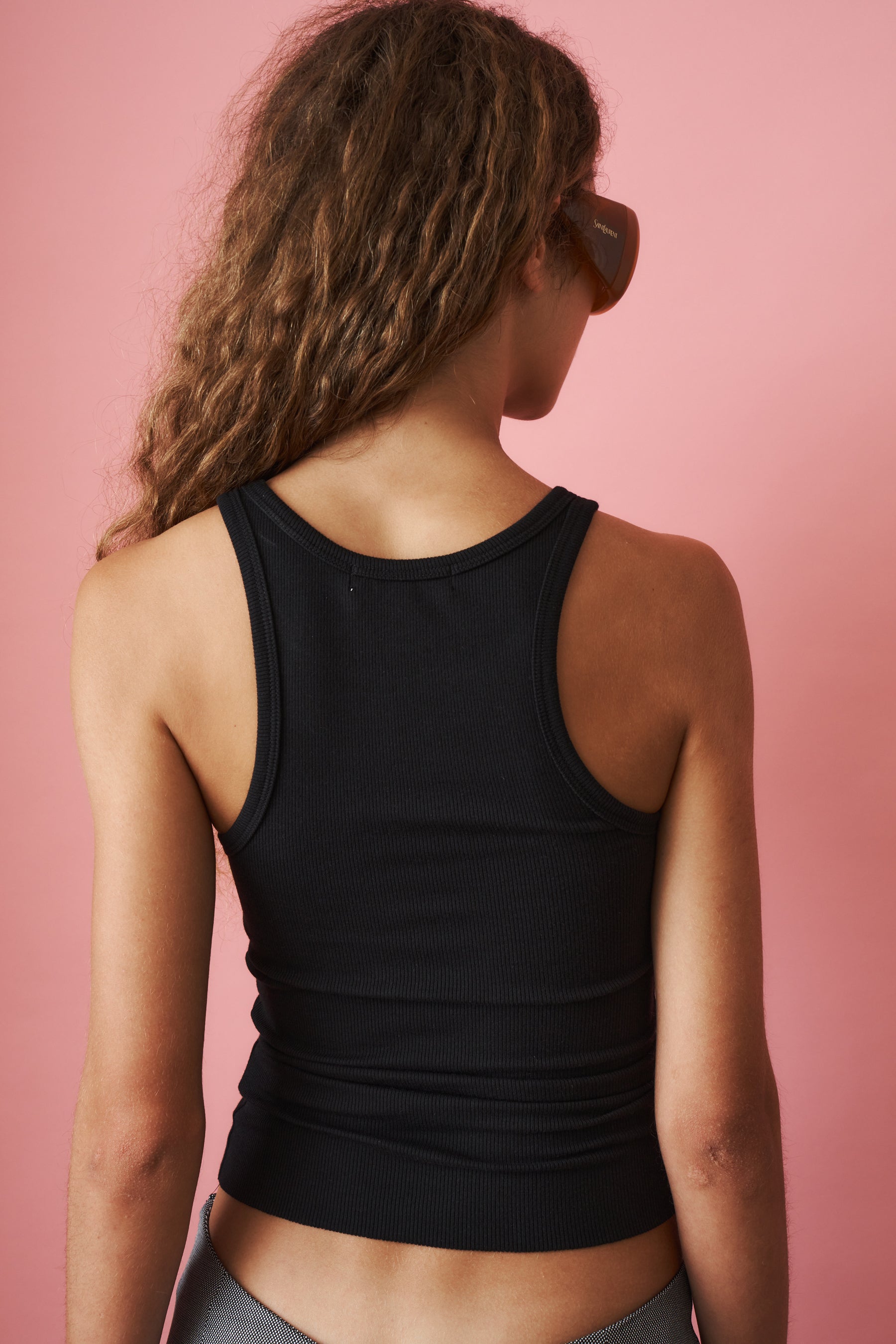 High Neck Fitted Tank Black - DÉSORDRE