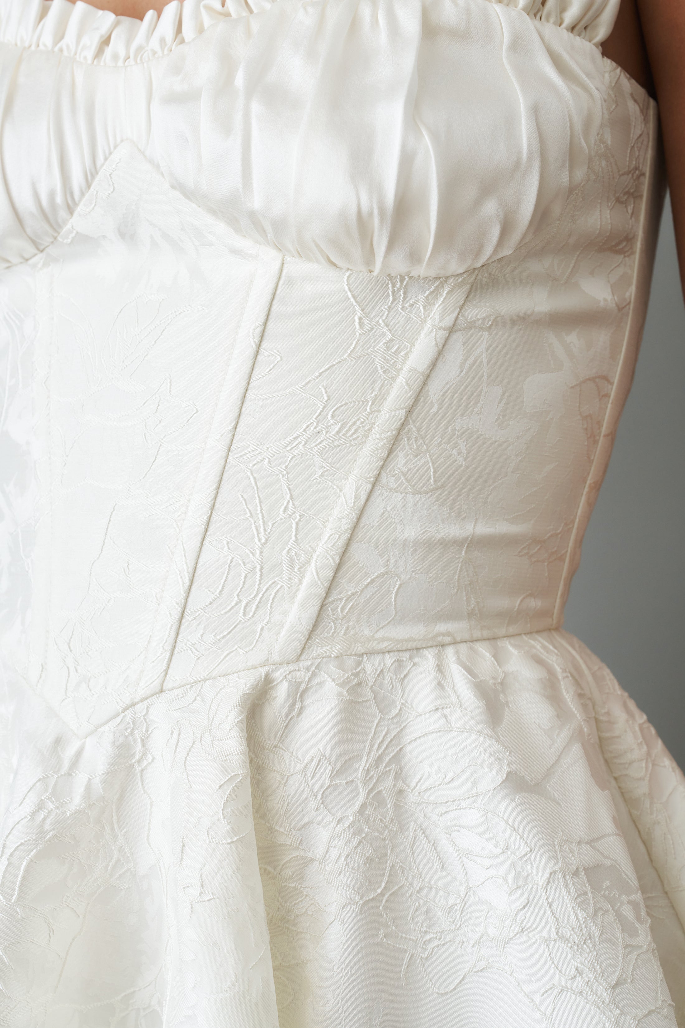 Airina Dress White - DÉSORDRE