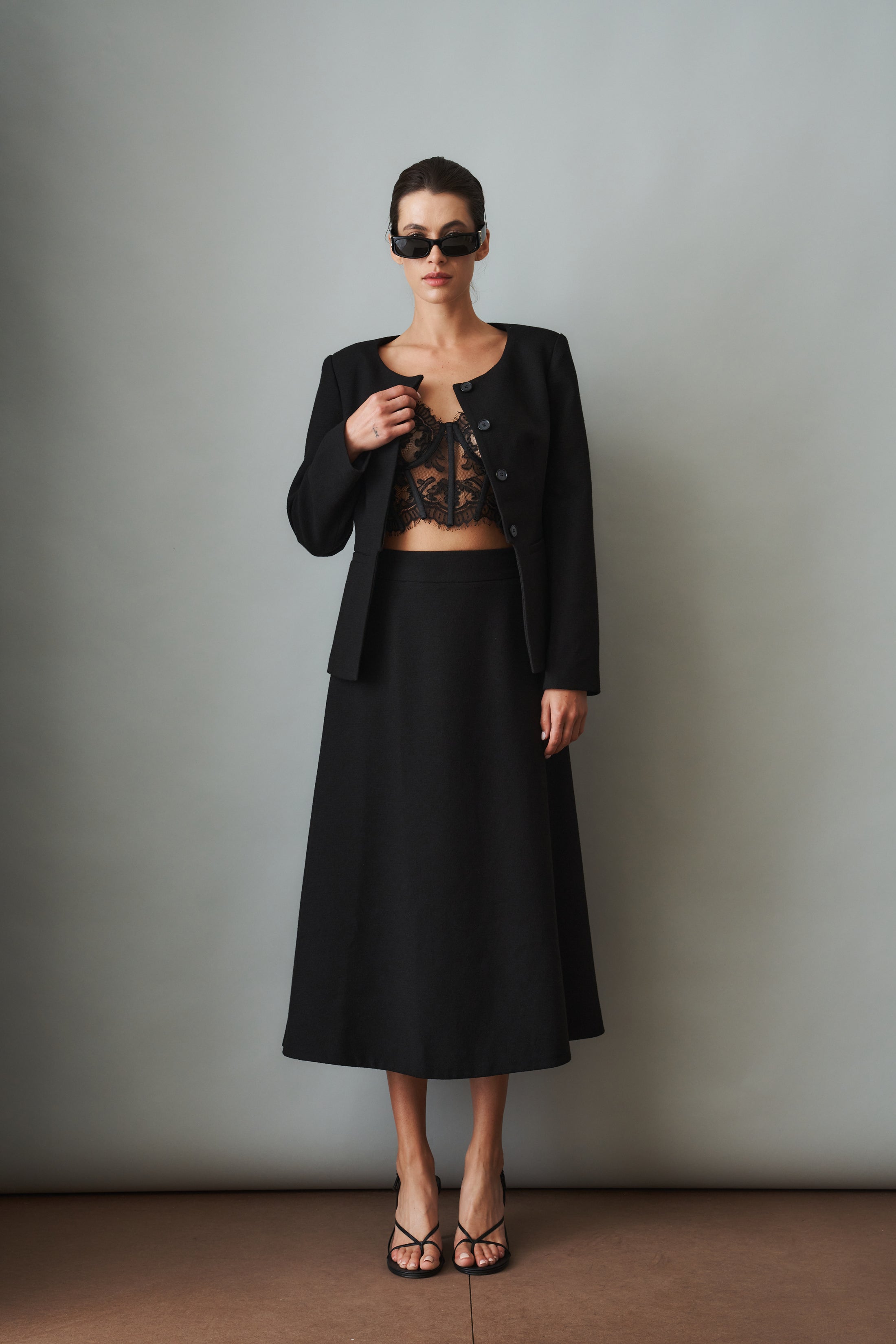 Natalia Tailored A Line Black Midi Skirt - DÉSORDRE