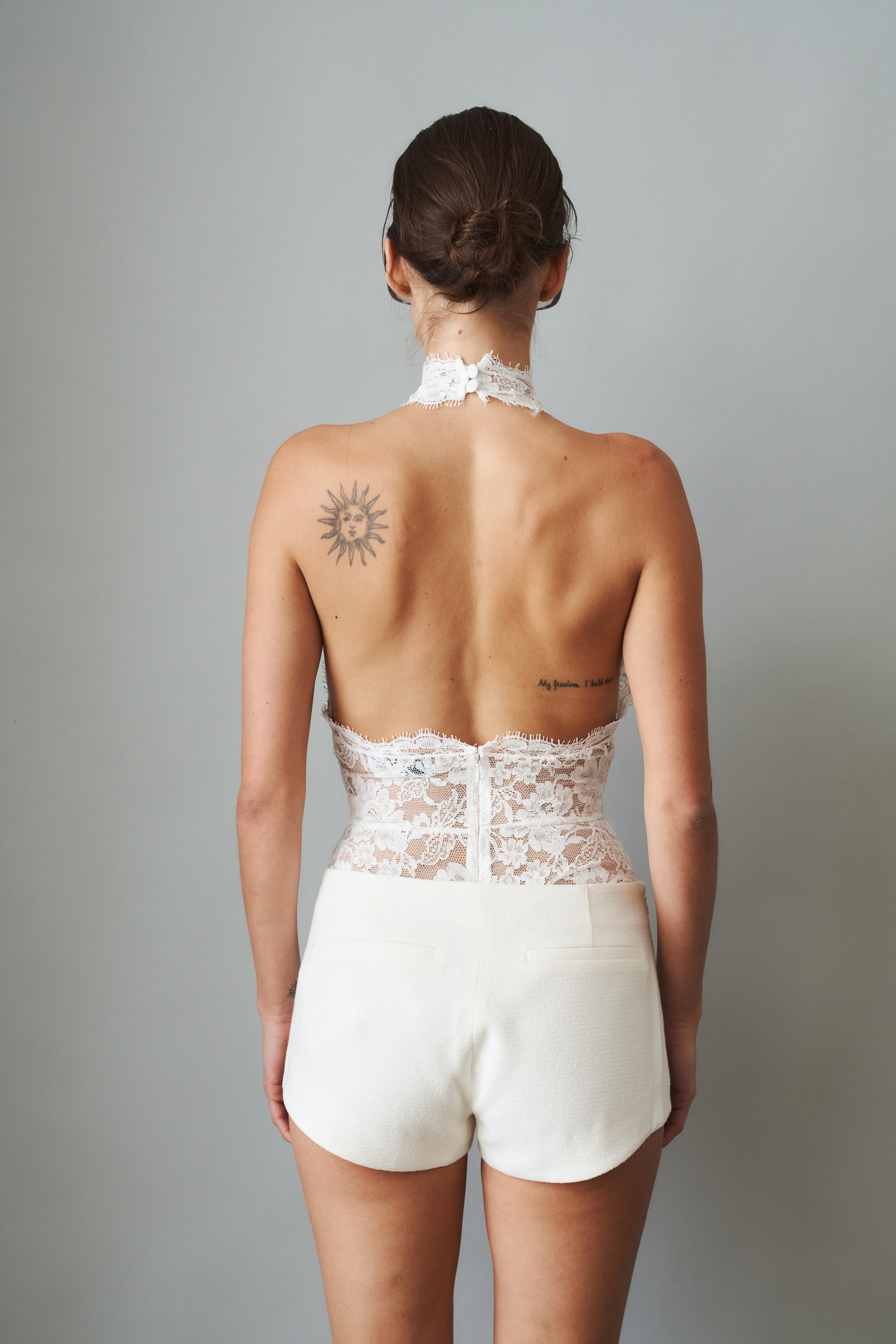 Camille White Tailored Shorts - DÉSORDRE