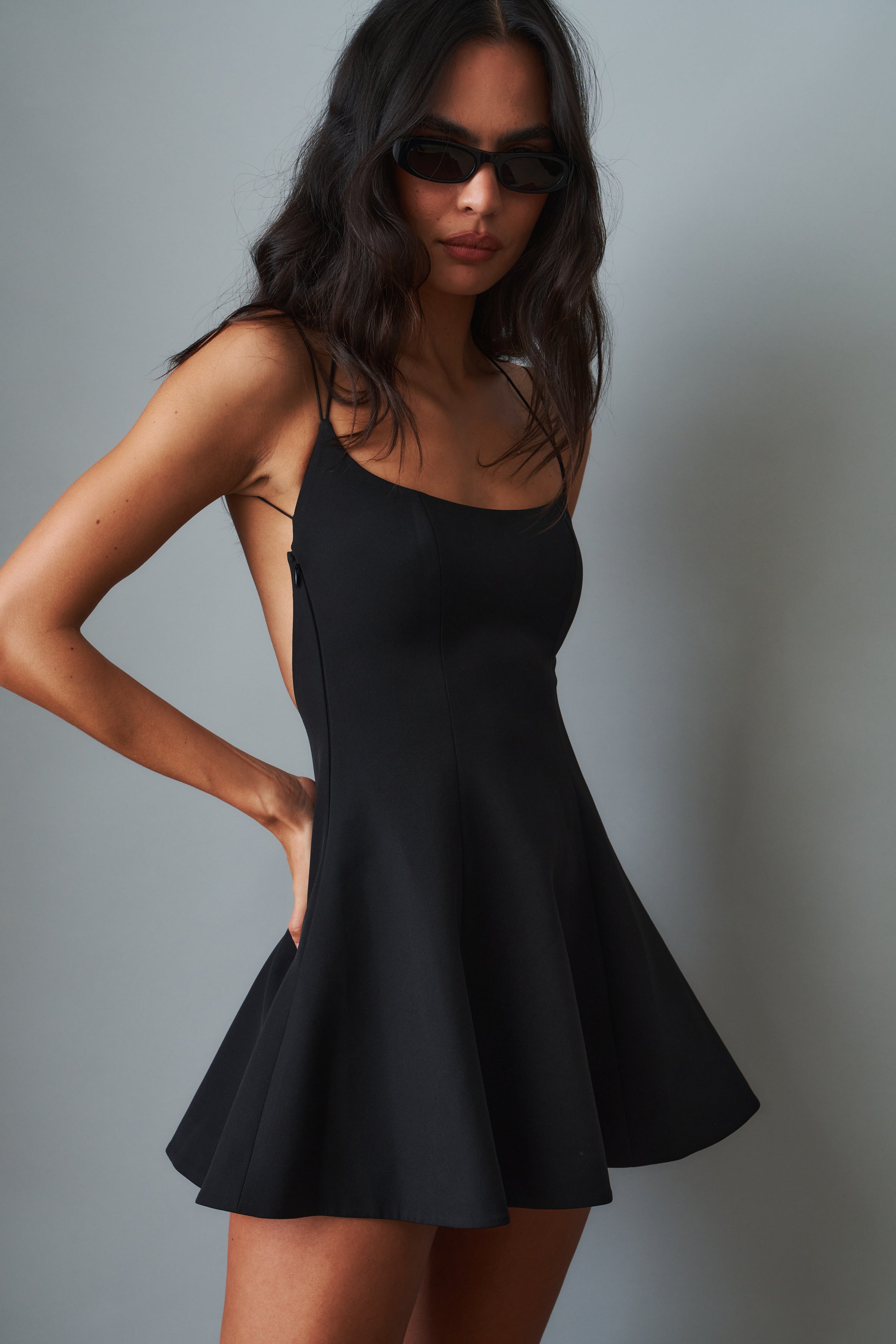 Giana Open Back Black Dress - DÉSORDRE