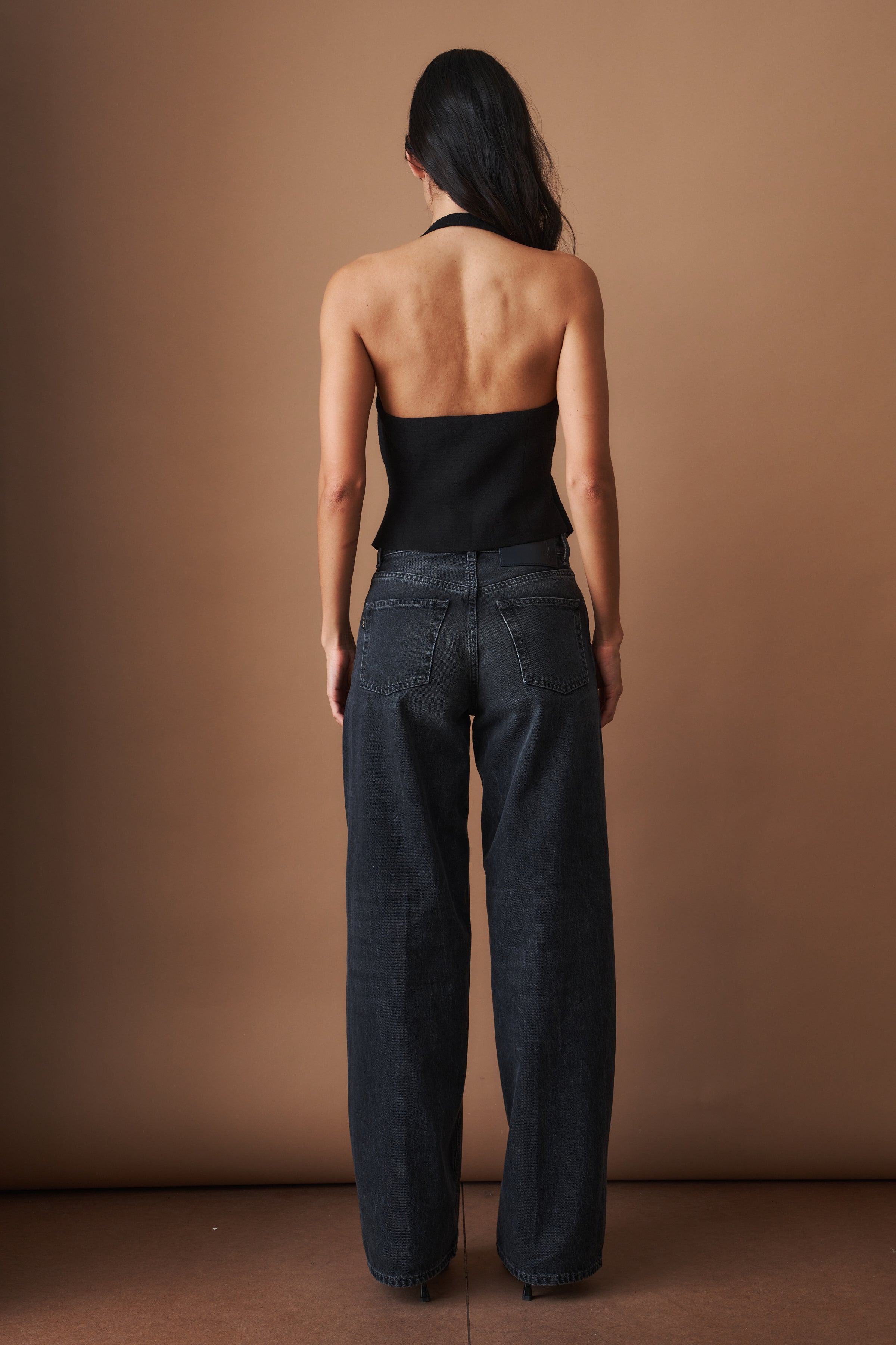 Amara Tailored Halter Top Black - DÉSORDRE