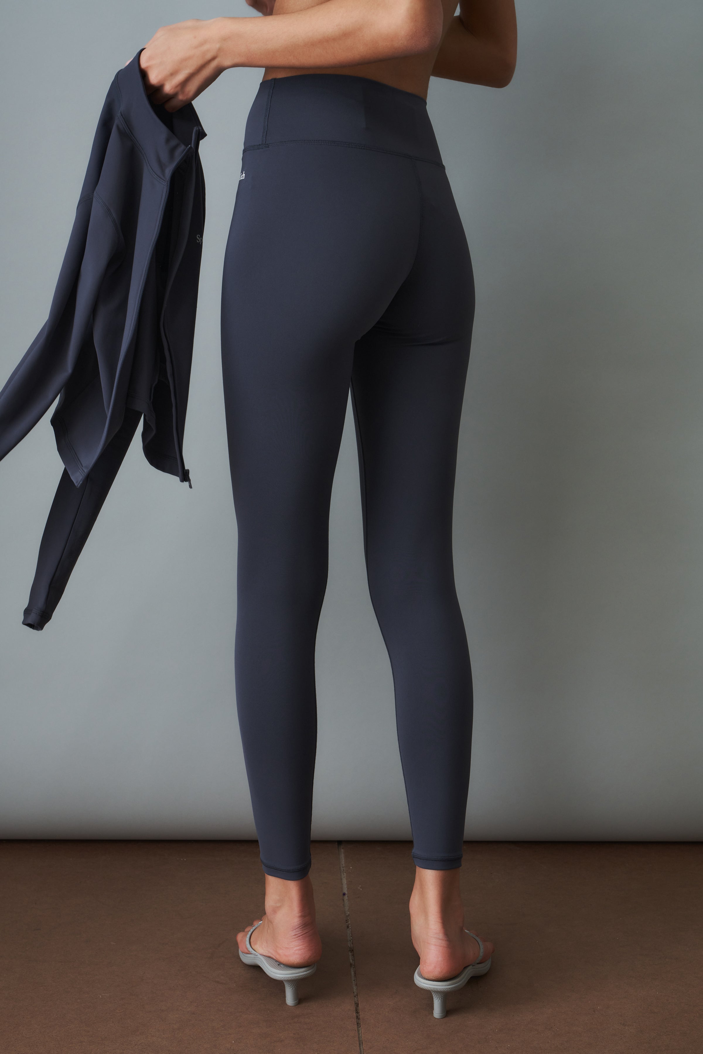 Serif Logo Leggin