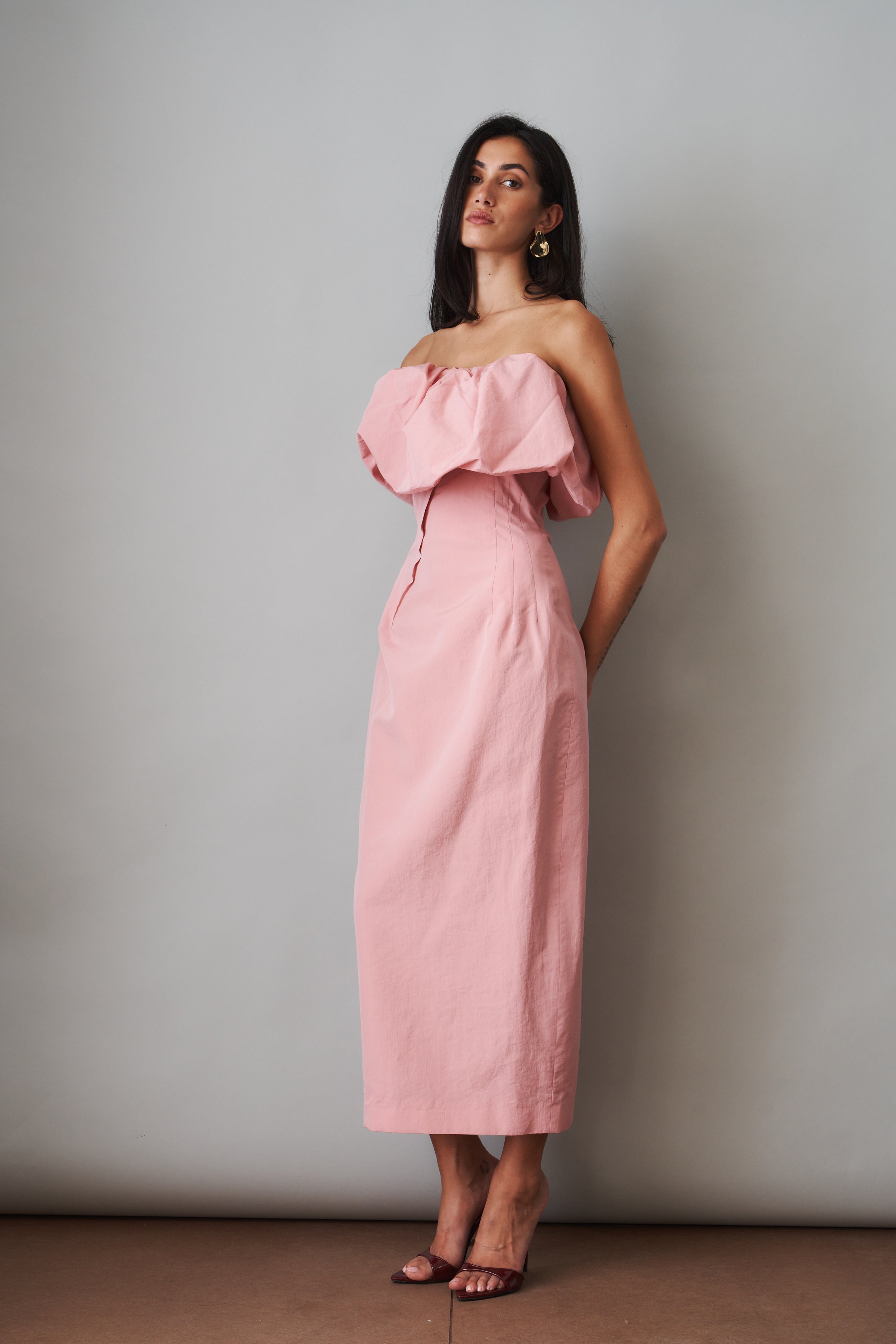 Sculptural Neckline Fitted Dress in Pink