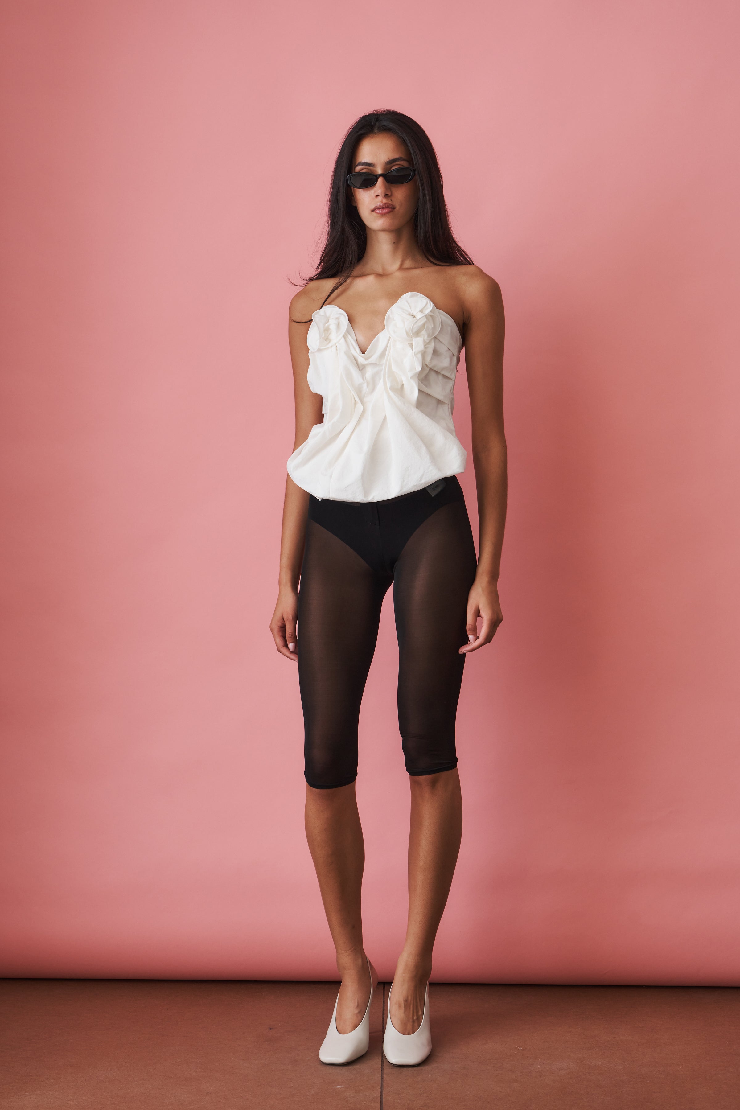 Low Rise Capri Pants in Black