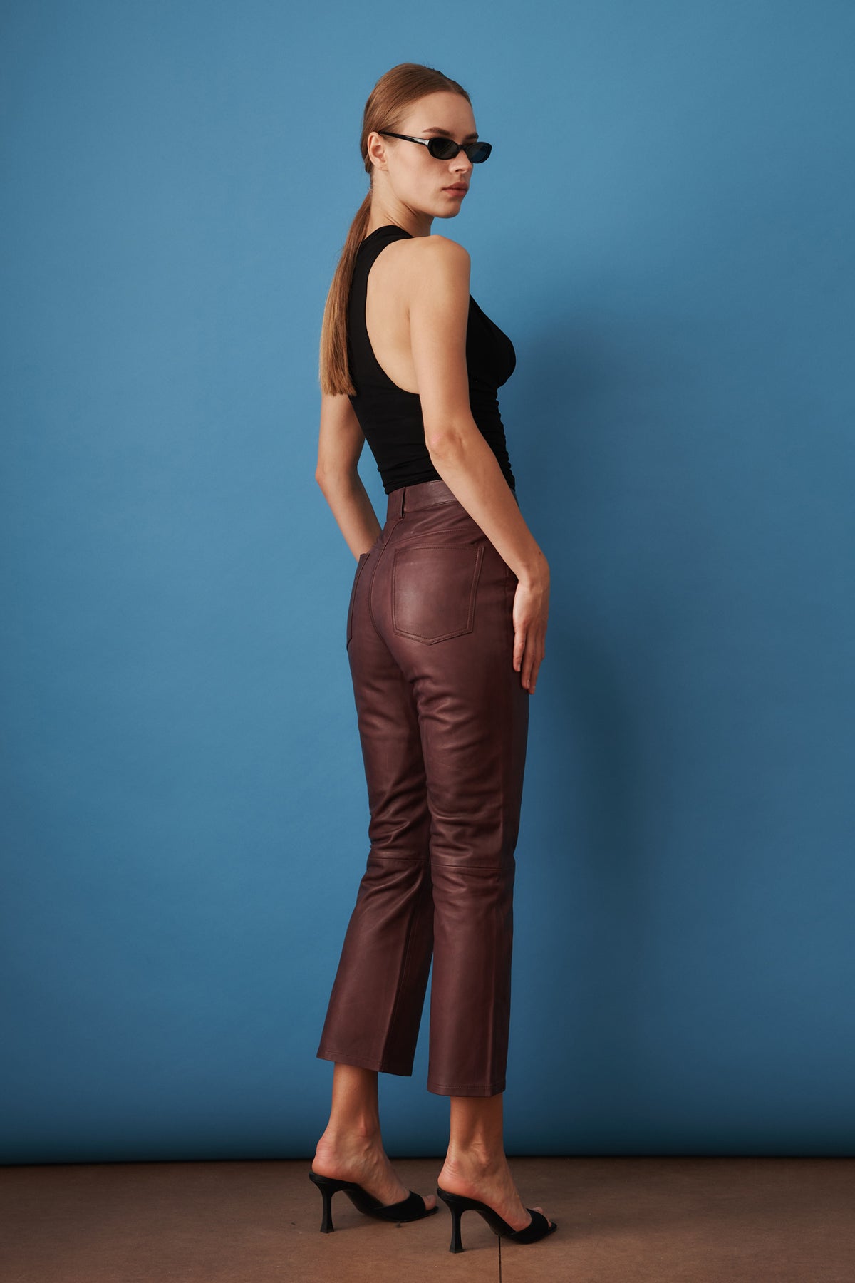 Flared Leather Capri Pants Mahogany - DÉSORDRE