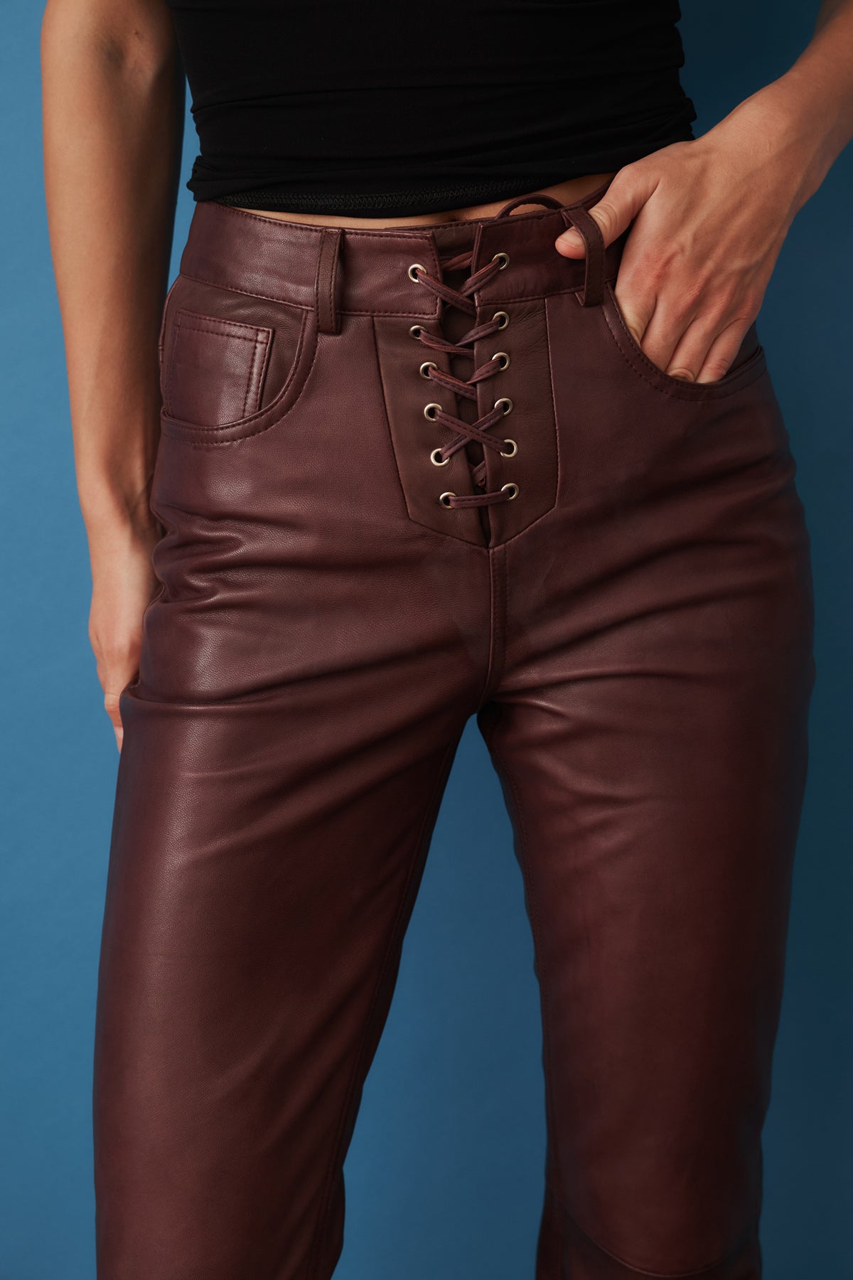 Flared Leather Capri Pants Mahogany - DÉSORDRE