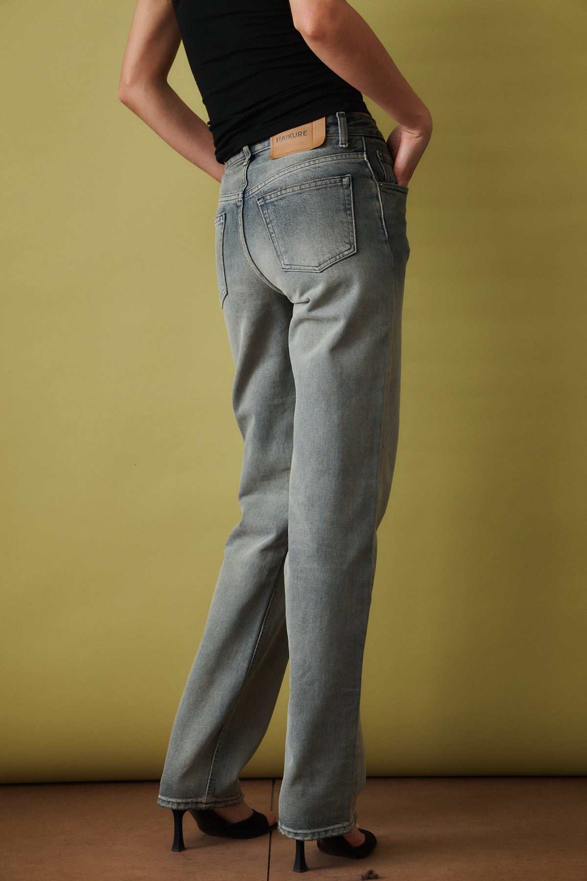 Lisa Smoke Black Jean