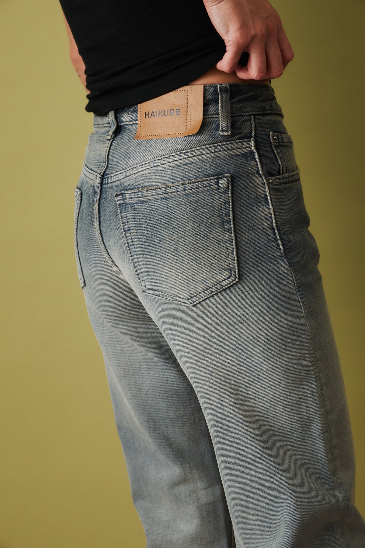 Lisa Smoke Black Jean