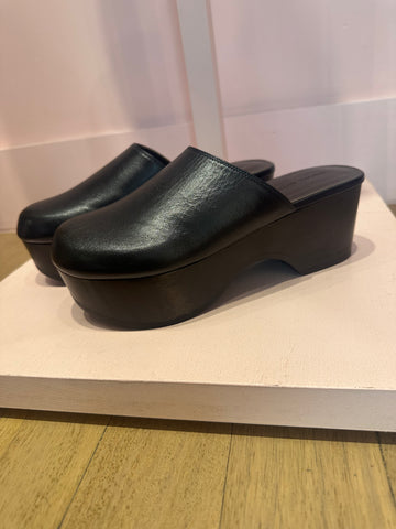 Leather Black Clog