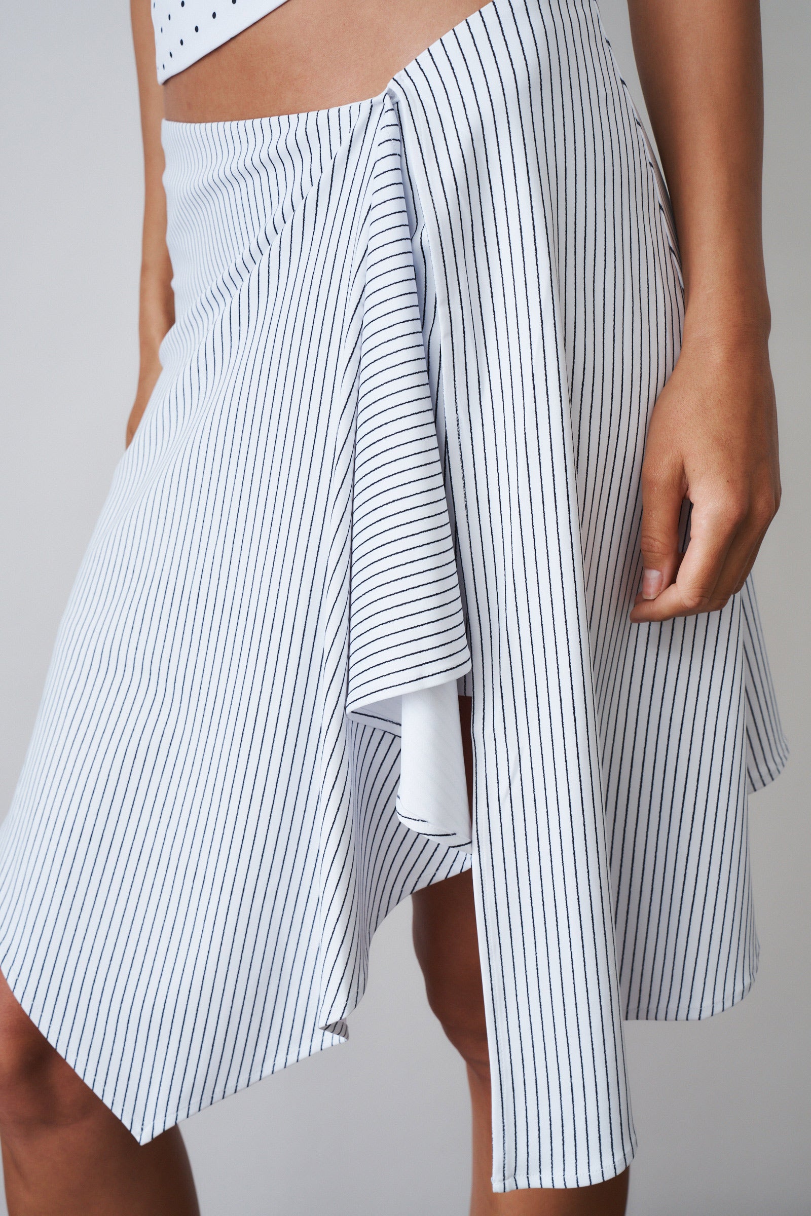 Bobbi Pinstripe Skirt - DÉSORDRE