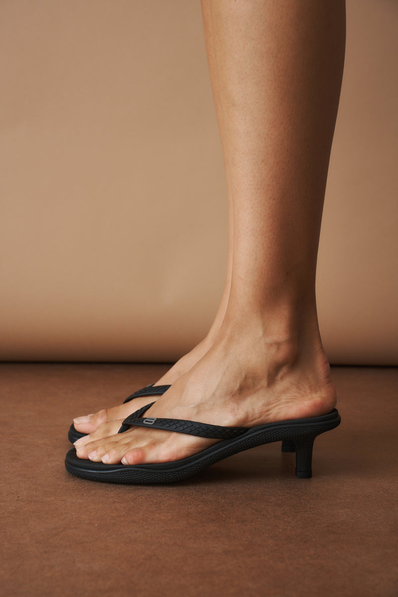 Arc Midnight Sandal - DÉSORDRE