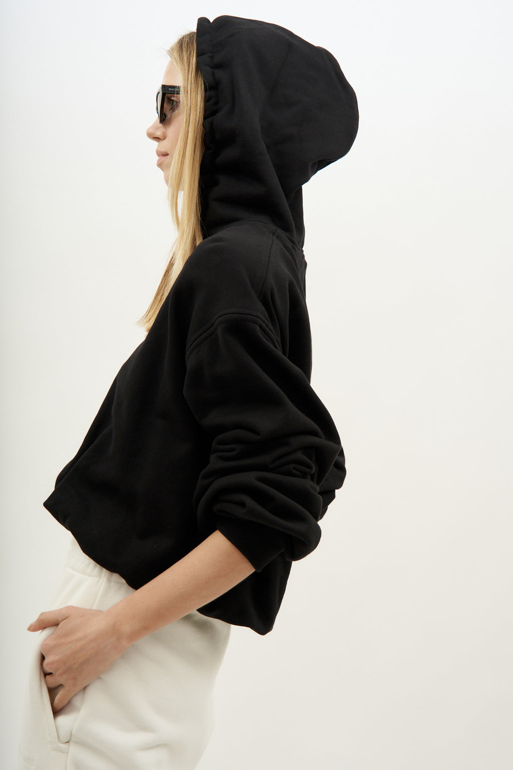 Bushra Black Hoodie - Désordre Boutique