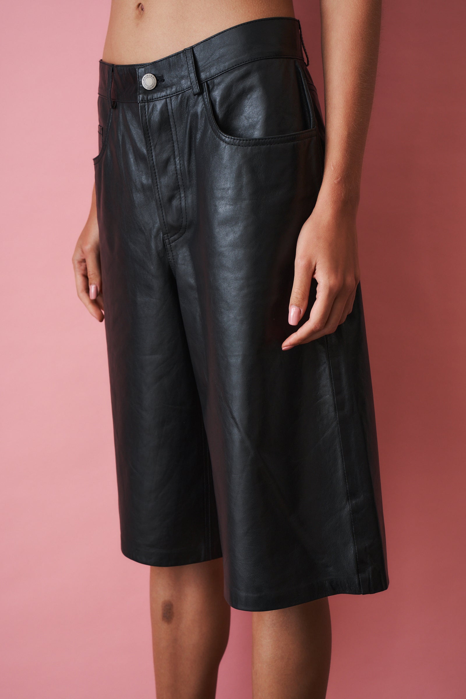 Becky Leather Short Black - DÉSORDRE