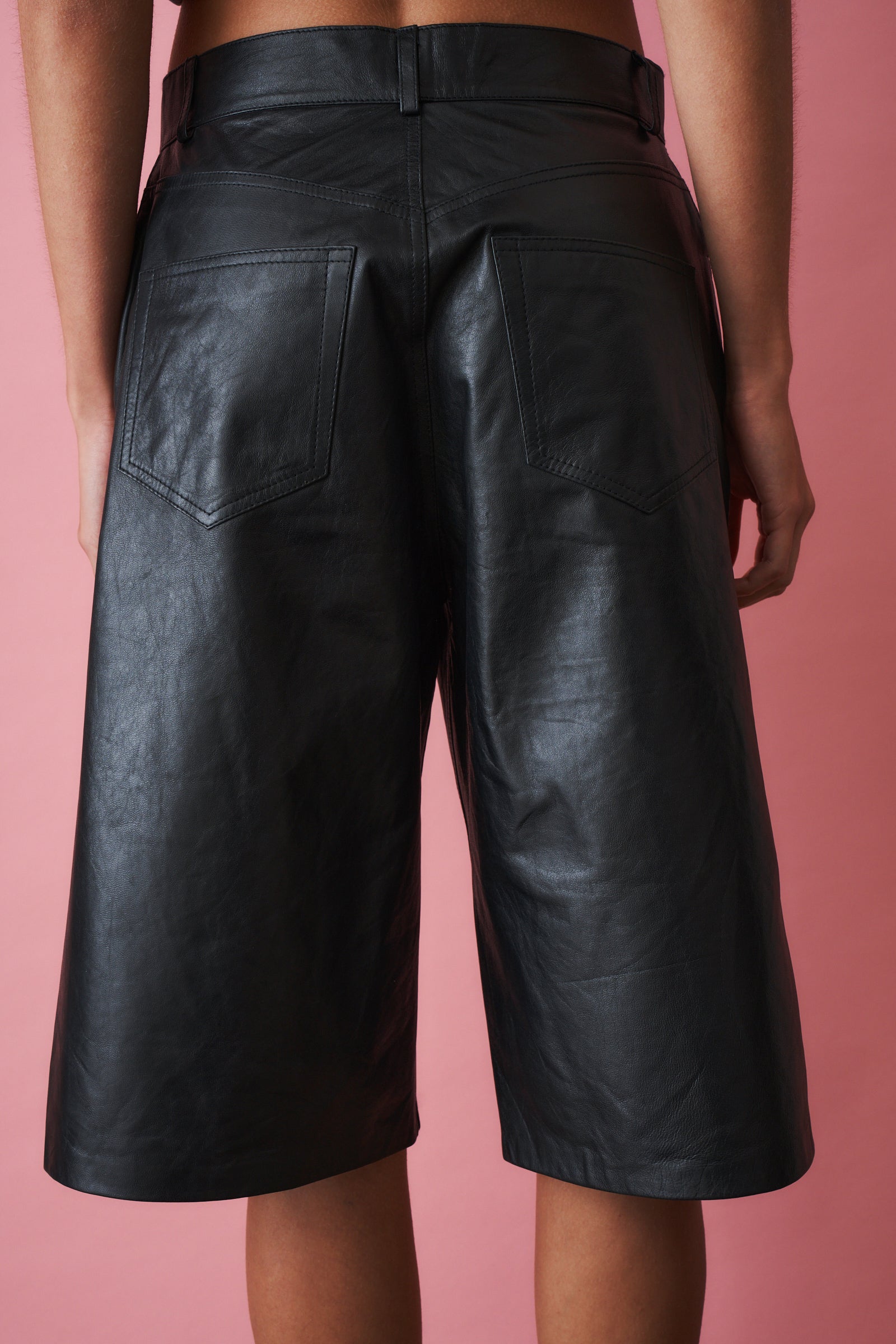 Becky Leather Short Black - DÉSORDRE
