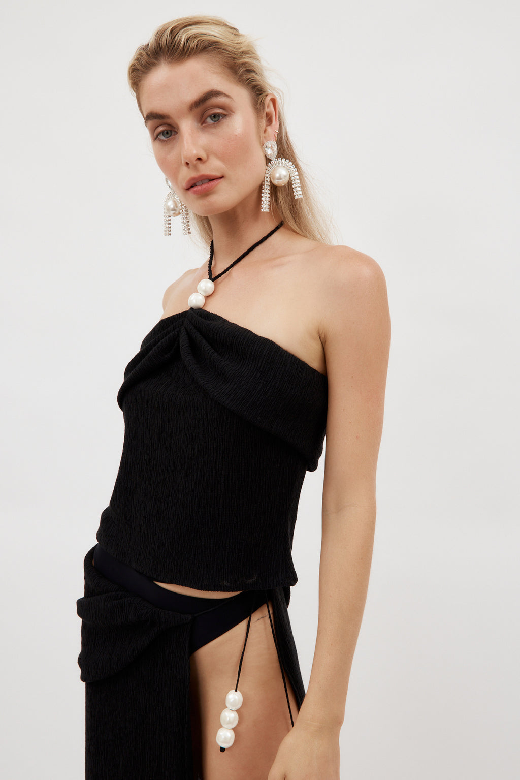 Halterneck Pearl Black Top - Désordre Boutique