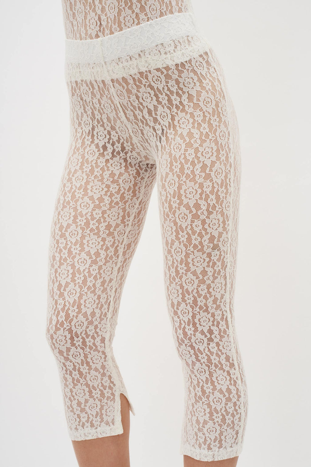 Low Rise Off White Lace Capri - Désordre Boutique