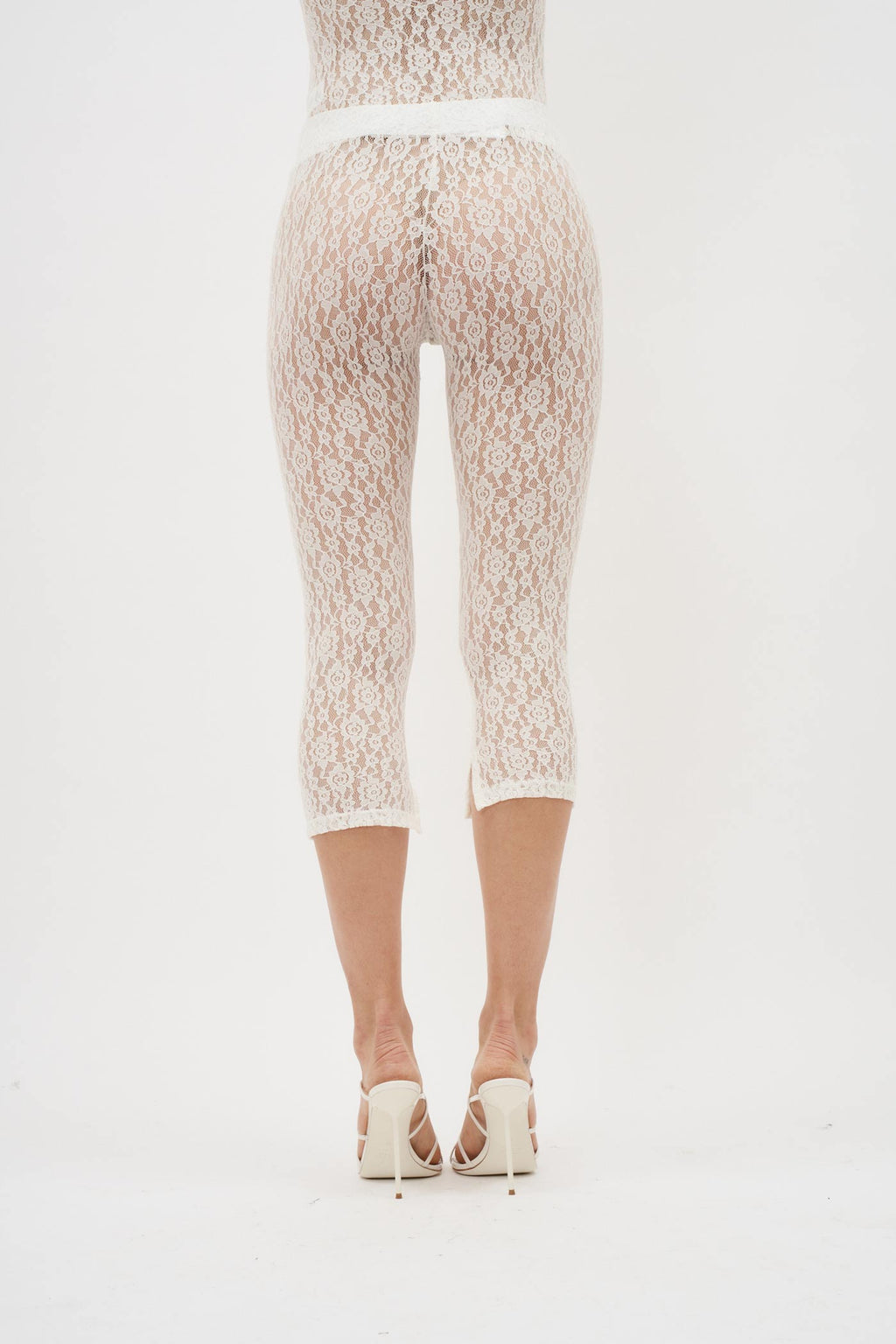 Low Rise Off White Lace Capri - Désordre Boutique