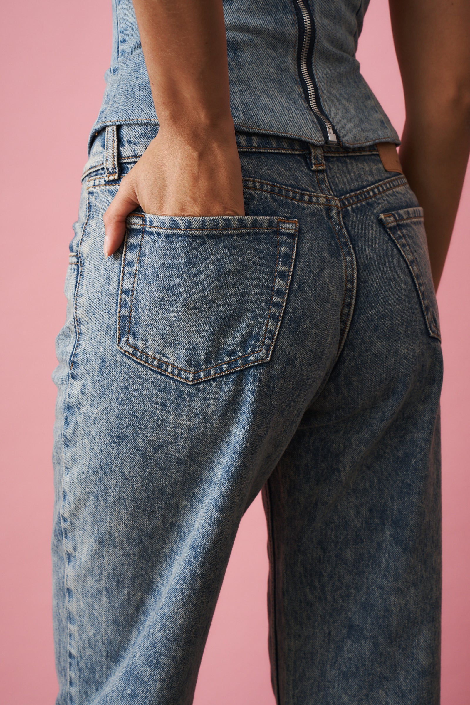 Vintage Denim Straight Leg Jeans - DÉSORDRE