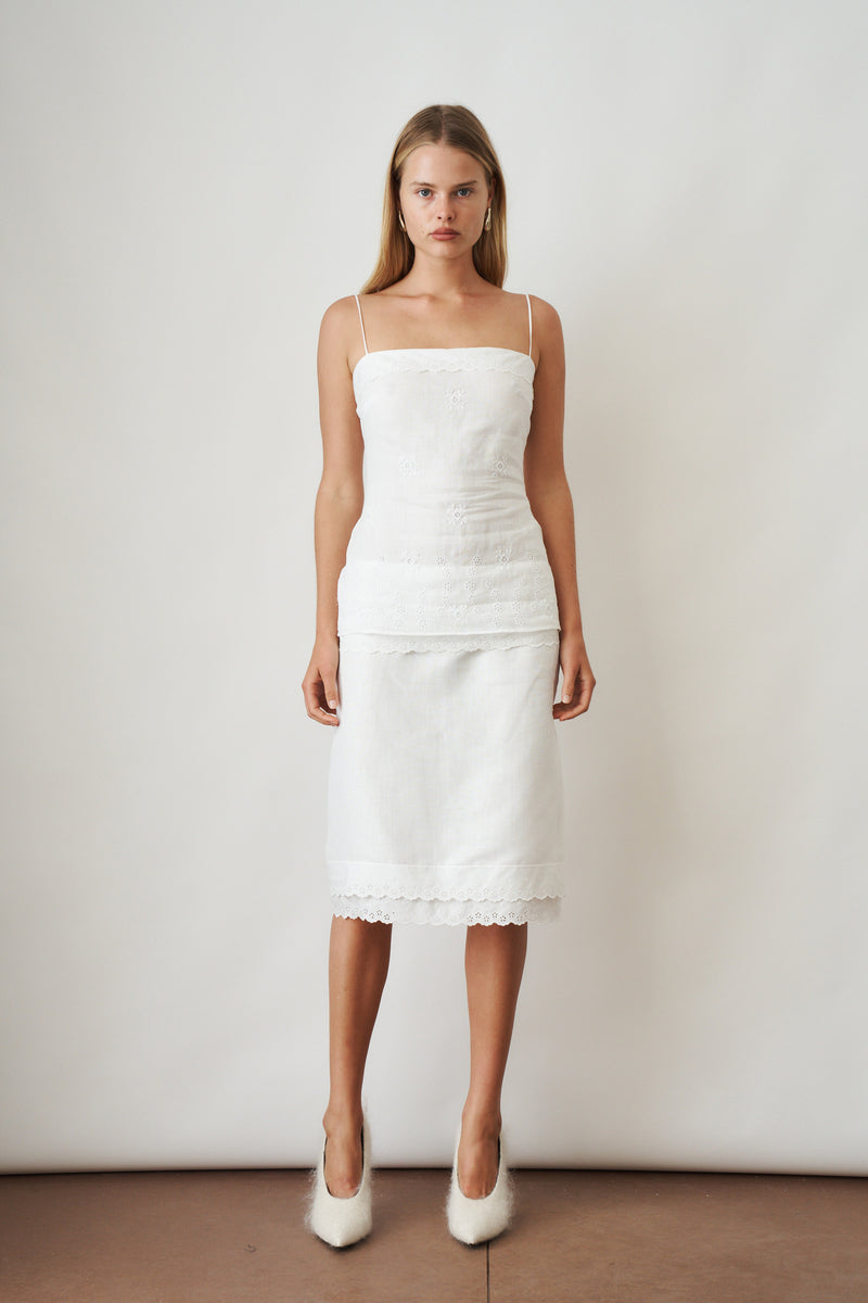 Embroidered Lace Top In White - DÉSORDRE