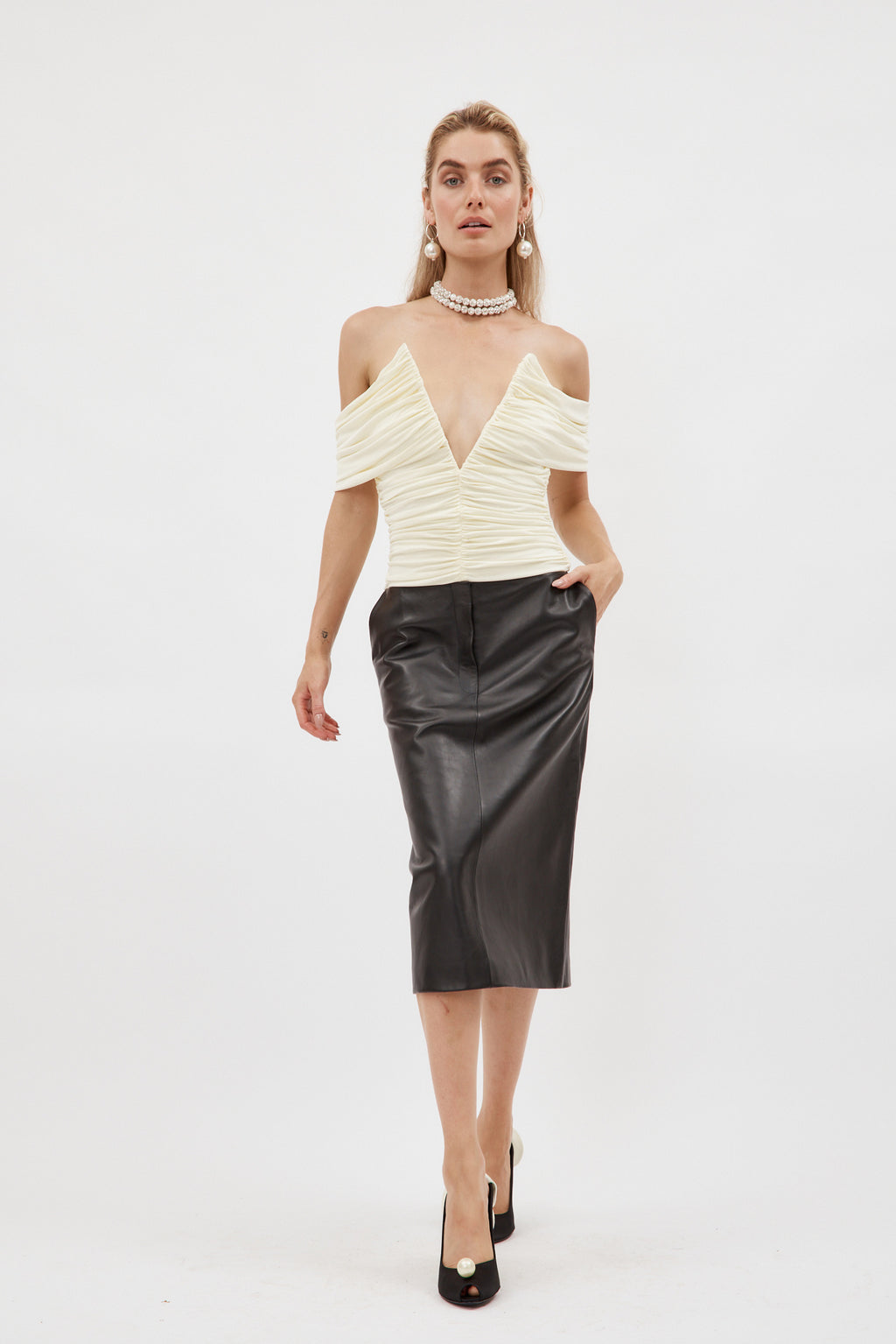 Off Shoulder Ruched Deep V Cream Bustier - Désordre Boutique