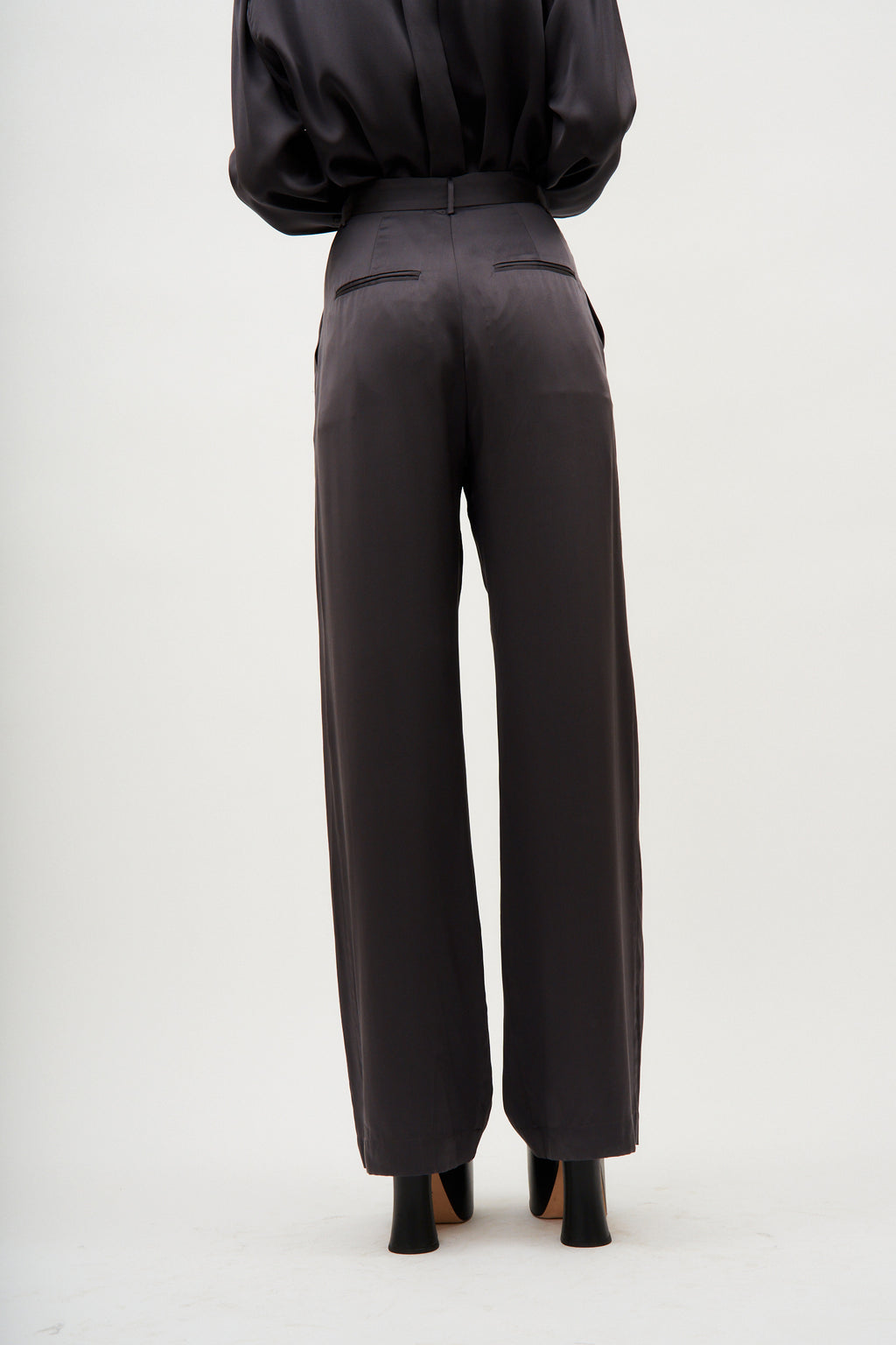 Relaxed Silk Grey Boy Pant - Désordre Boutique