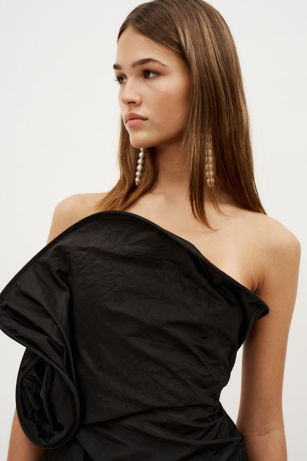 Sculptural Rose Mini Black Dress - Désordre Boutique